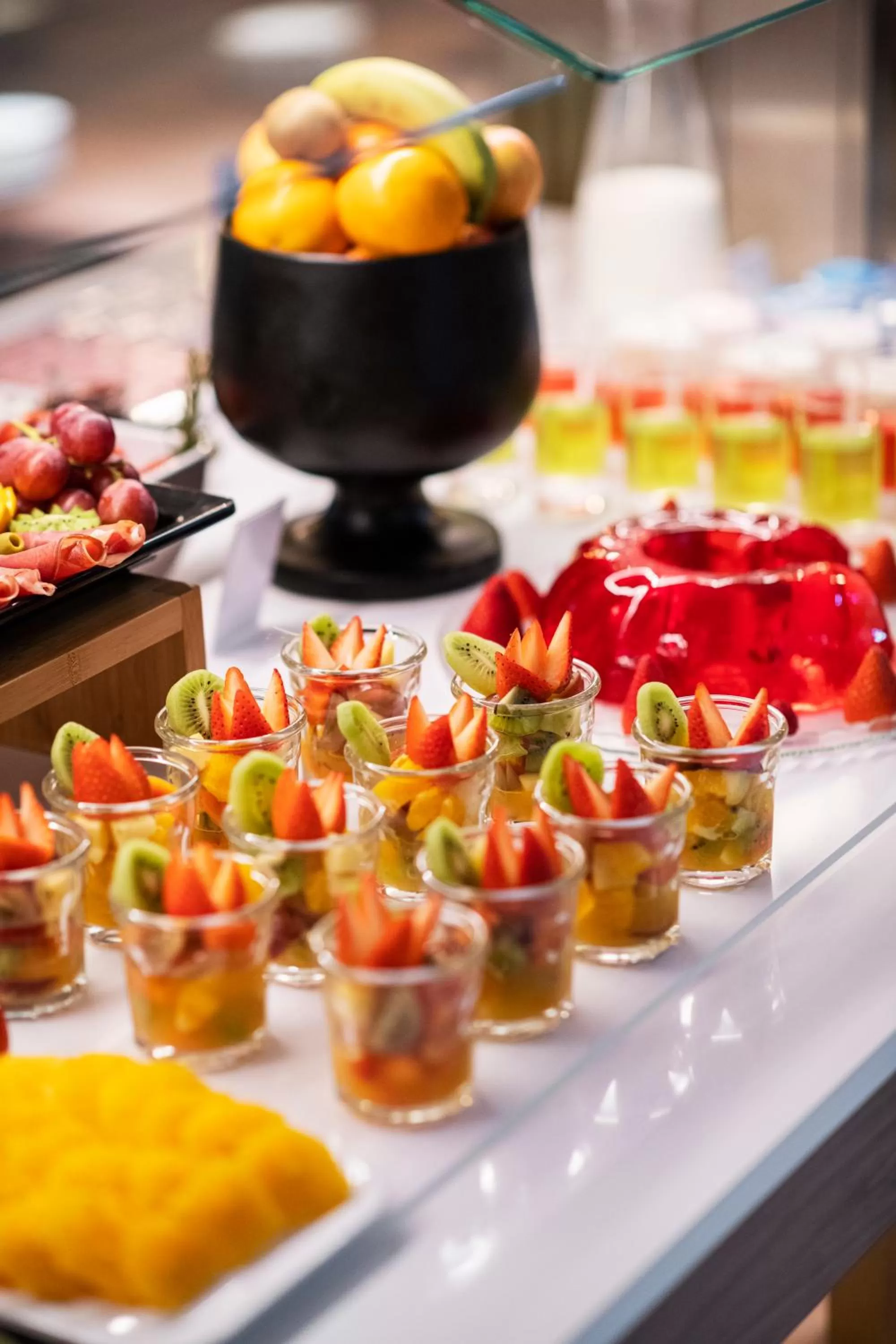 Food and drinks in TURIM Oporto Hotel