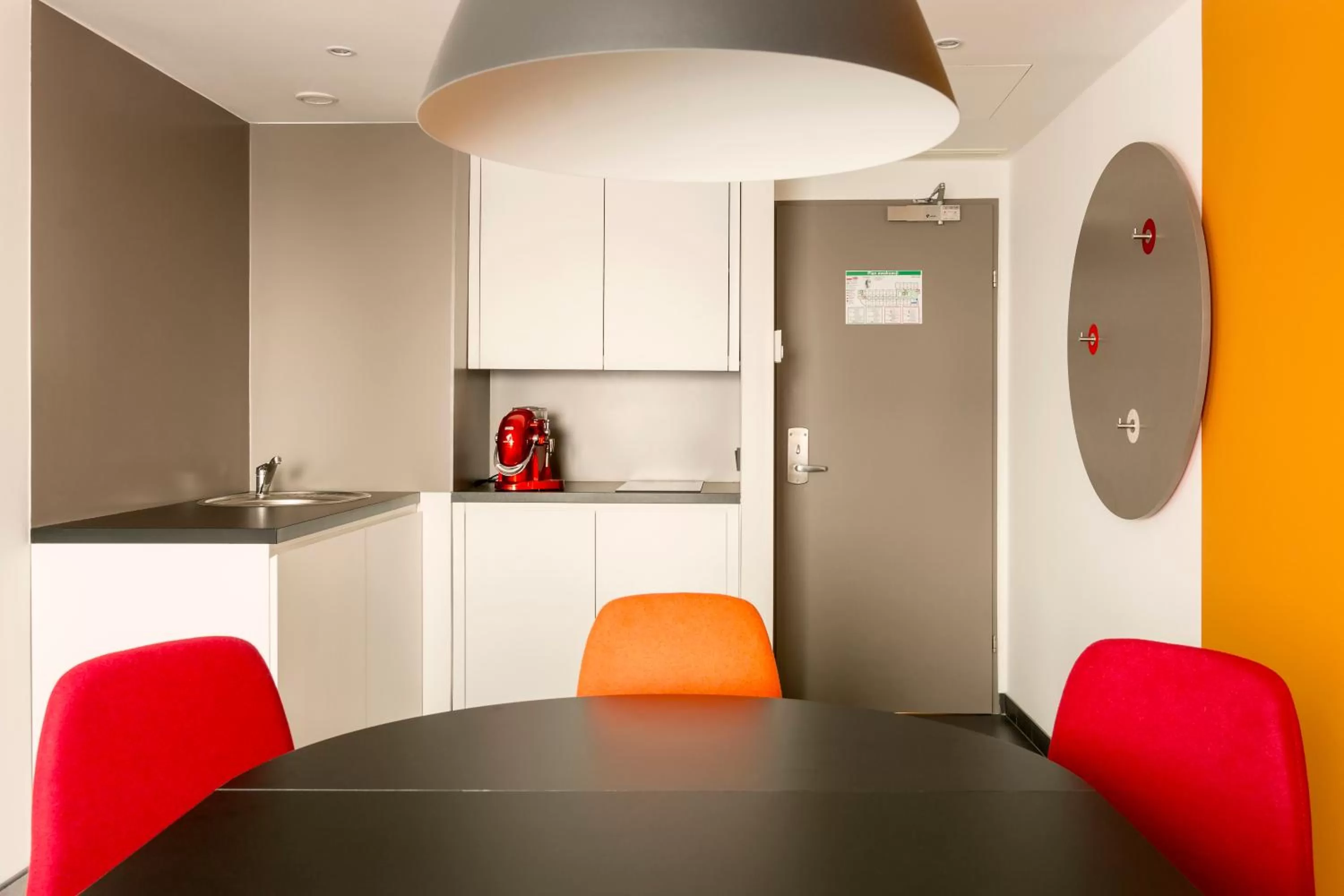 Kitchen or kitchenette in Vienna House Easy by Wyndham Cracow