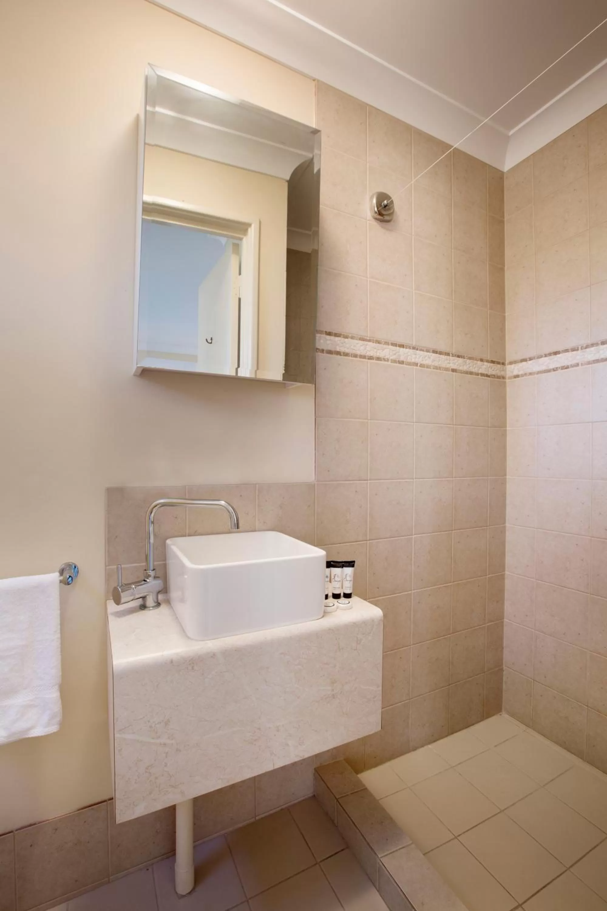 Bathroom in Nightcap at the Ship Inn