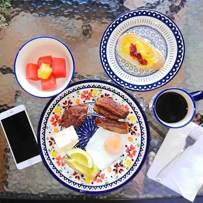 Breakfast in Refugio de la Montaña B&B