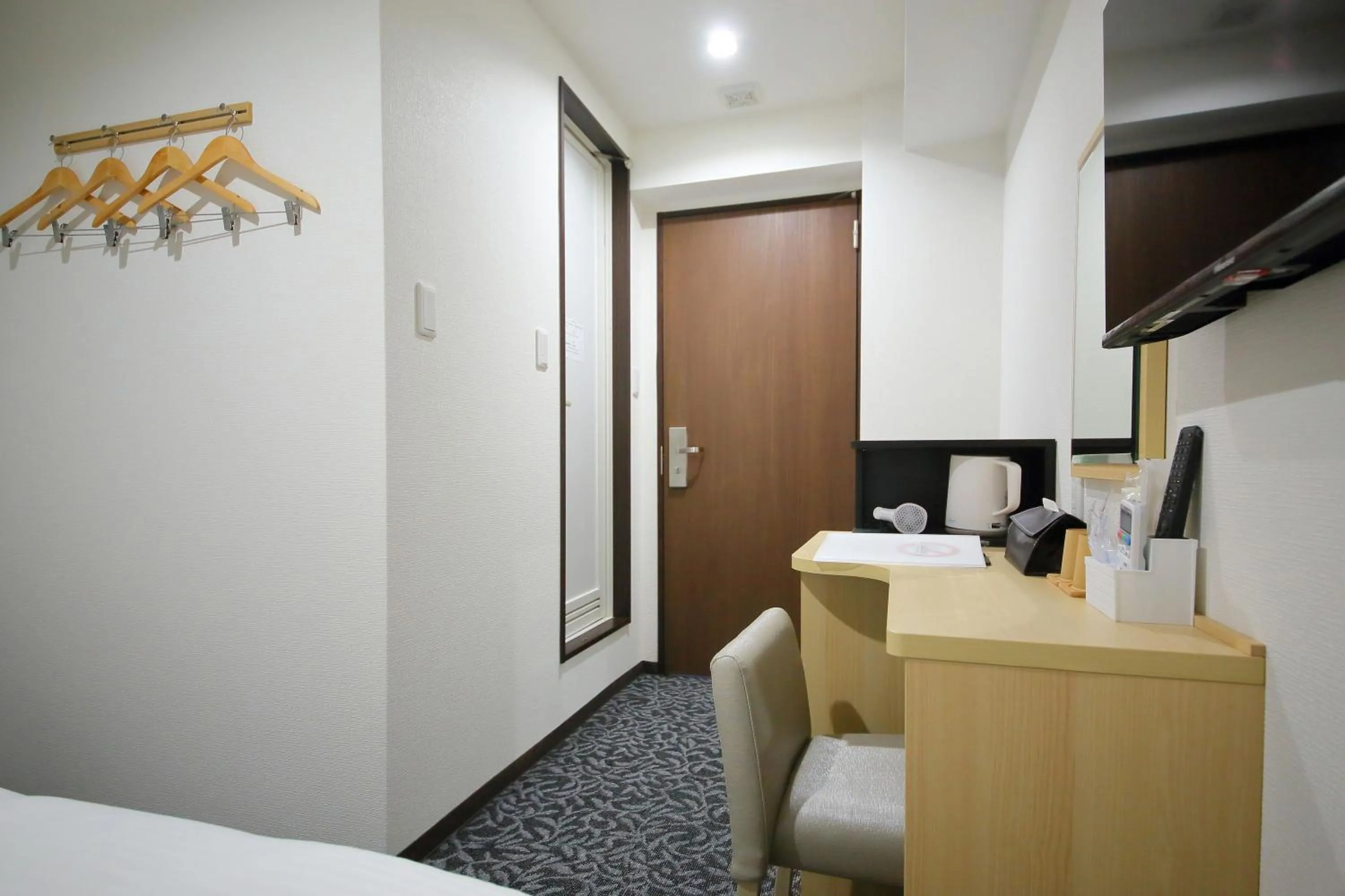 TV and multimedia, Bed in Hotel Shin-Imamiya