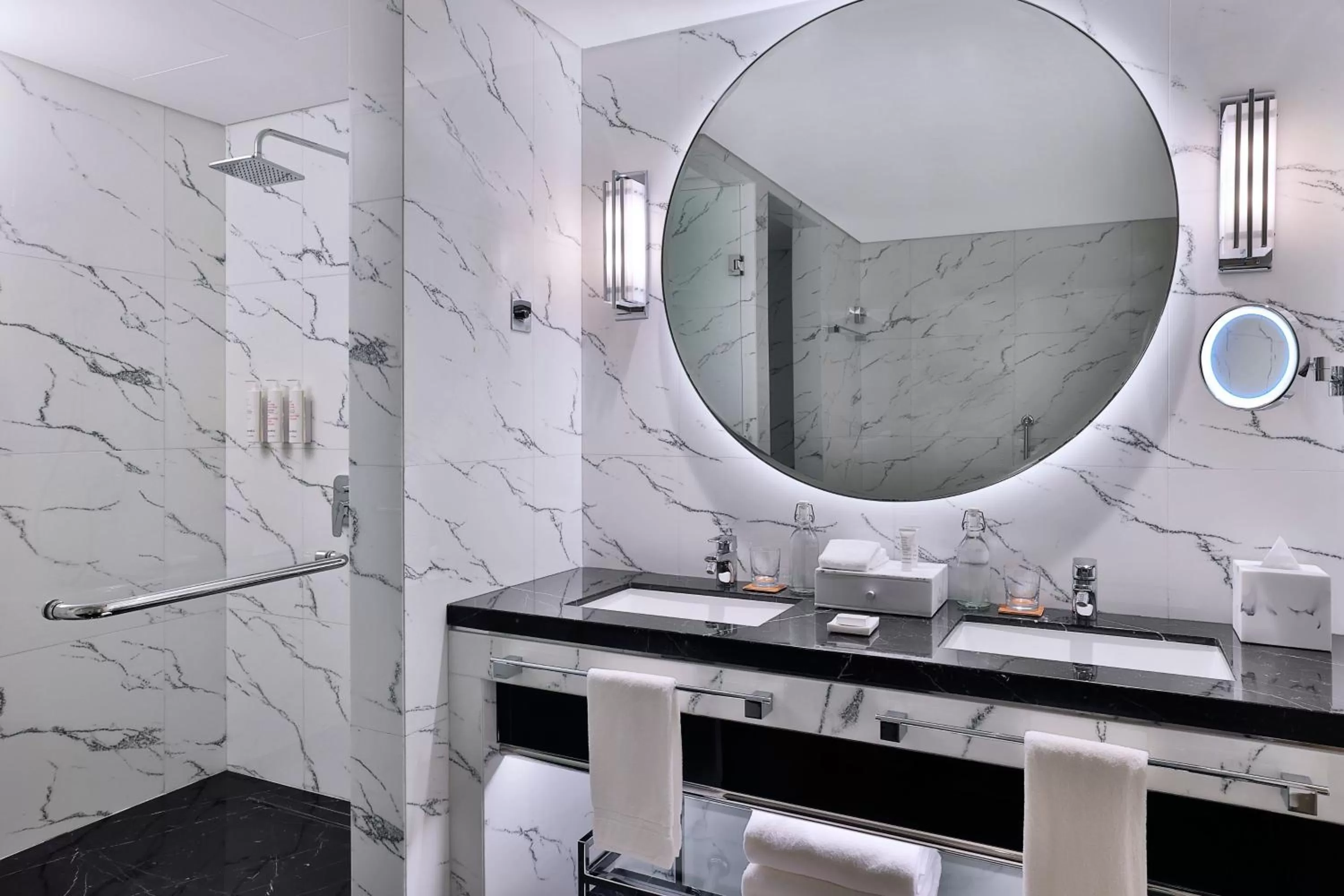 Bathroom in Marriott Resort Palm Jumeirah, Dubai