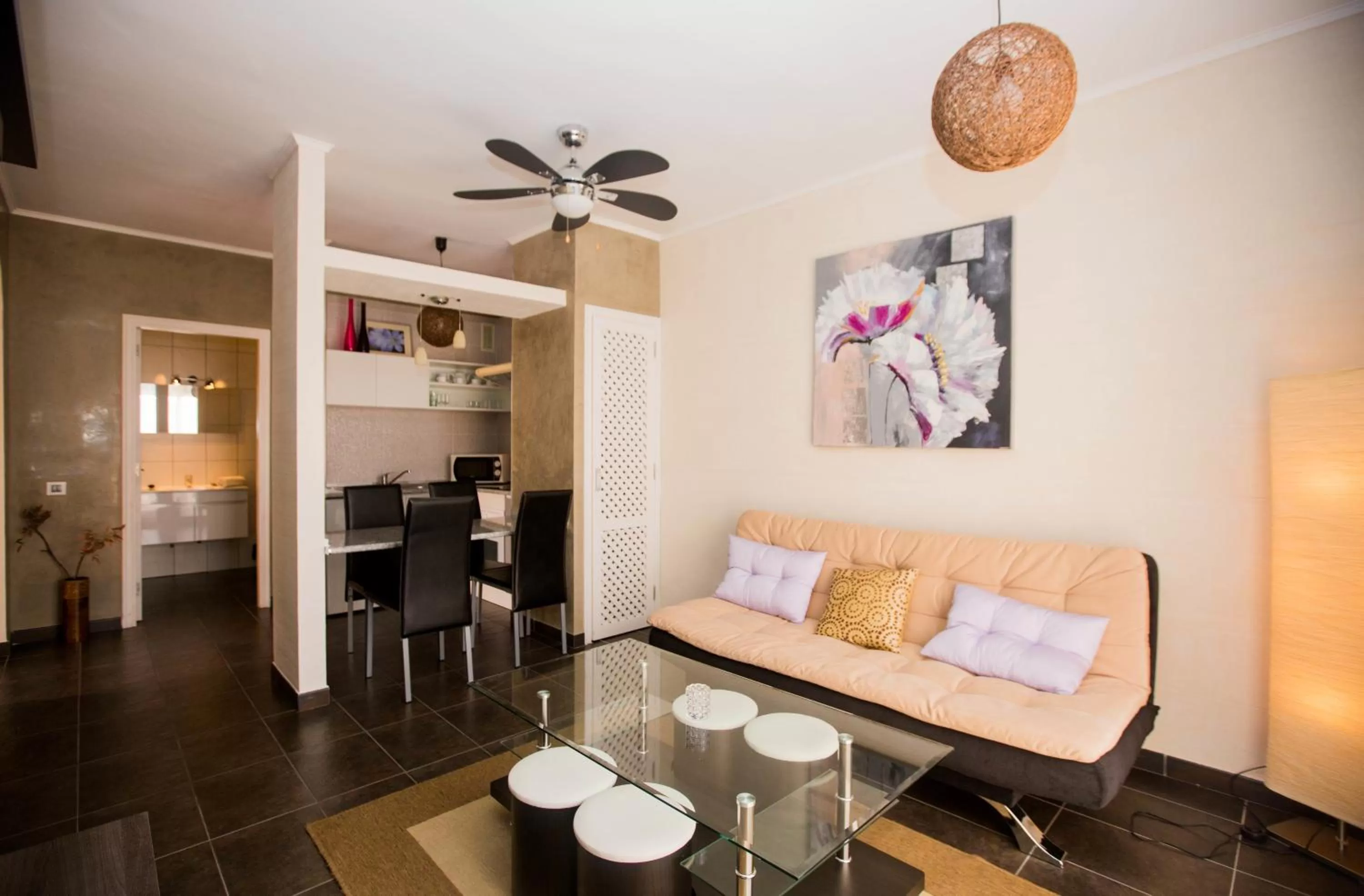 Living room in Yucca Park ApartHotel