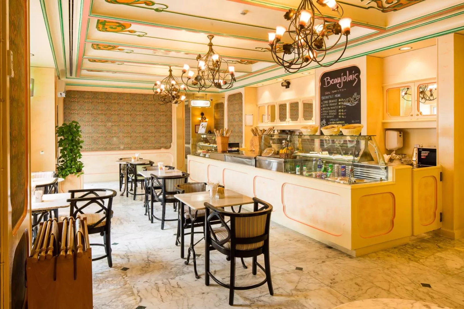 Coffee/tea facilities in Novel Hotel City Center