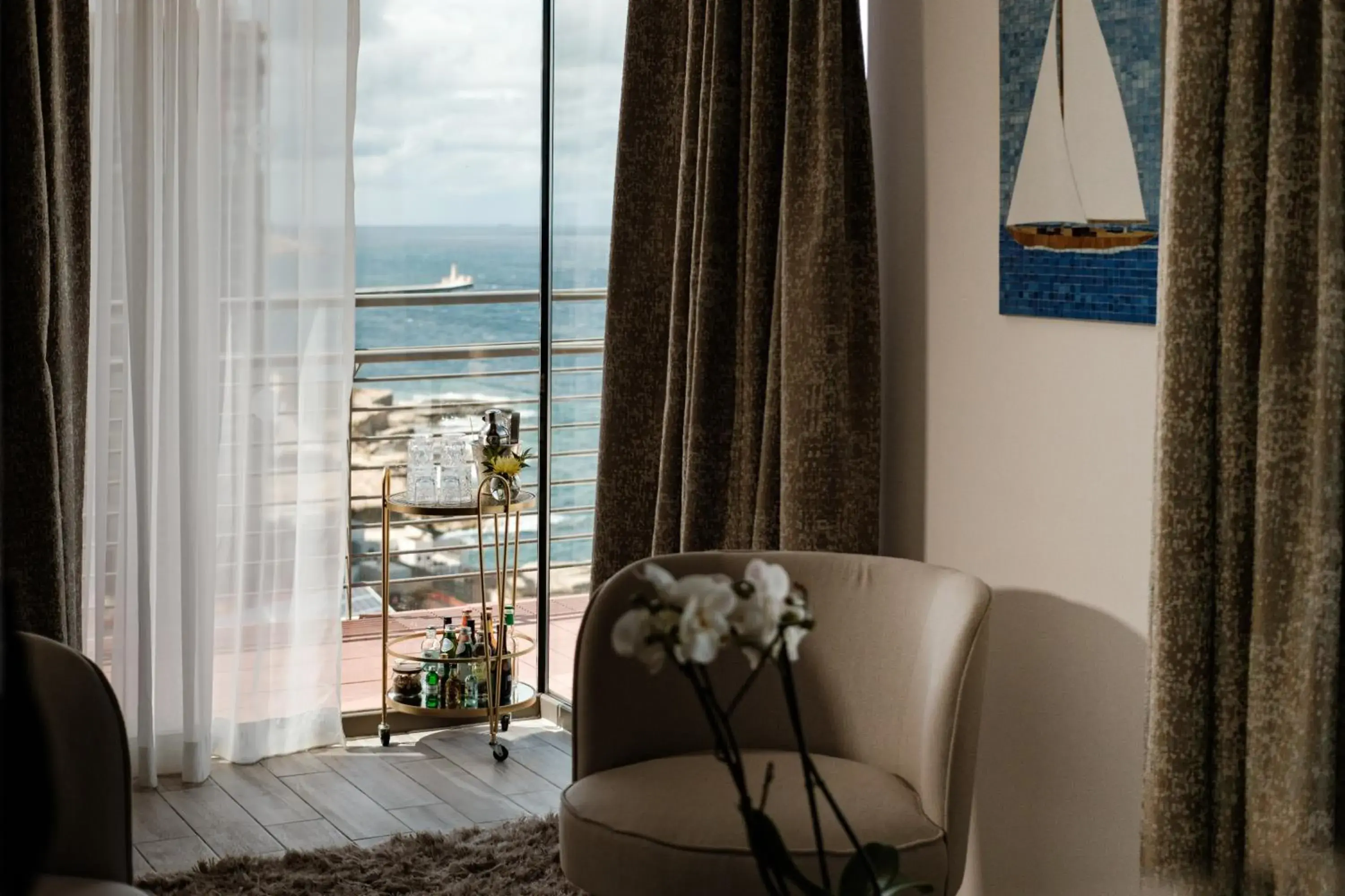 Sunny Corner Suite with Sea View in 1926 Le Soleil Hotel & Spa Sunny Corner Suite with Sea View in 1926 Le Soleil Hotel & Spa