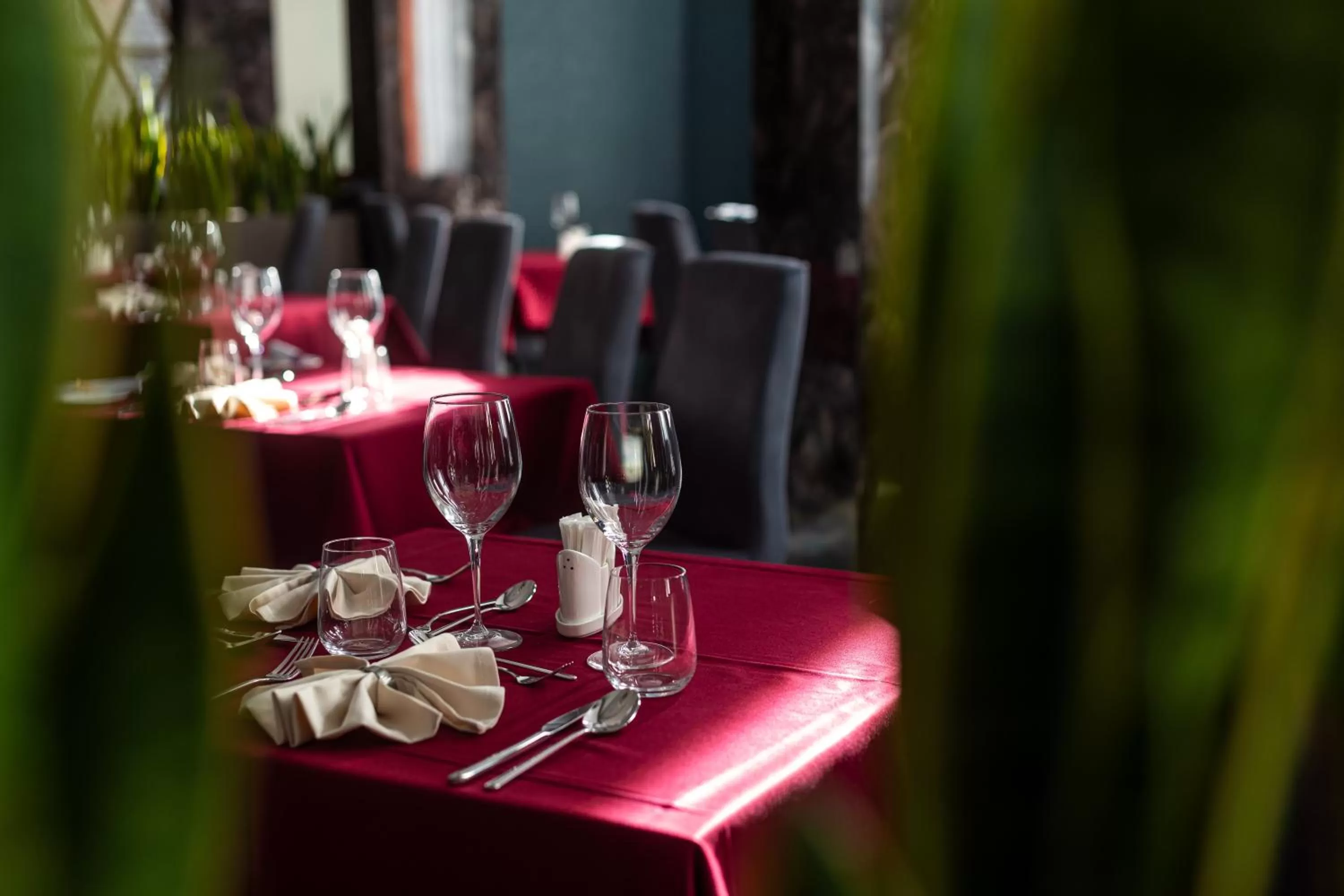 Seating area, Restaurant/Places to Eat in HOTEL CRYSTAL WELLNESS & SPA superior