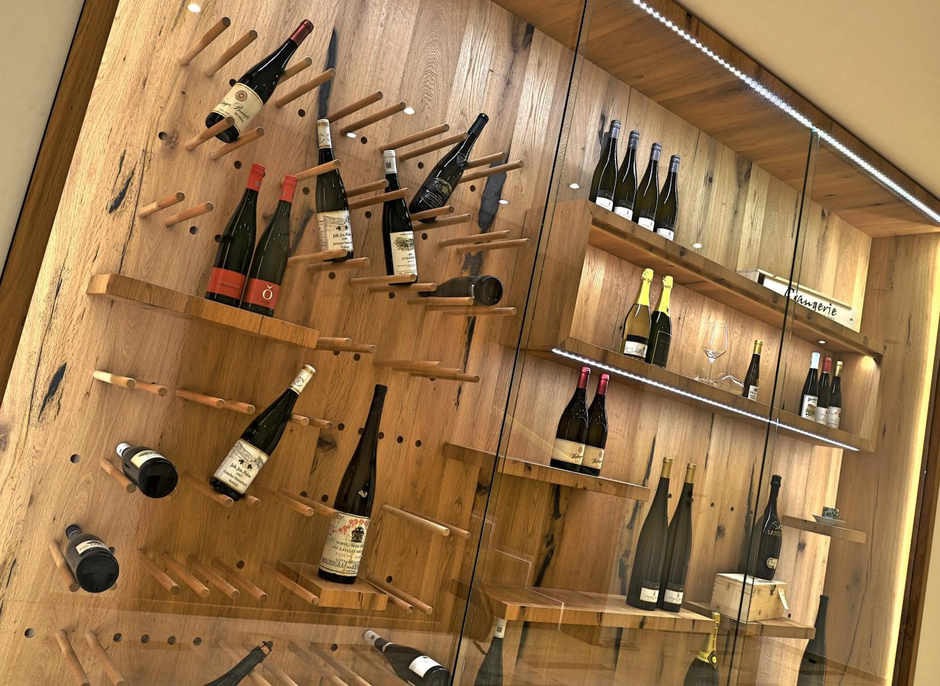 Alcoholic drinks in Nells Park Hotel