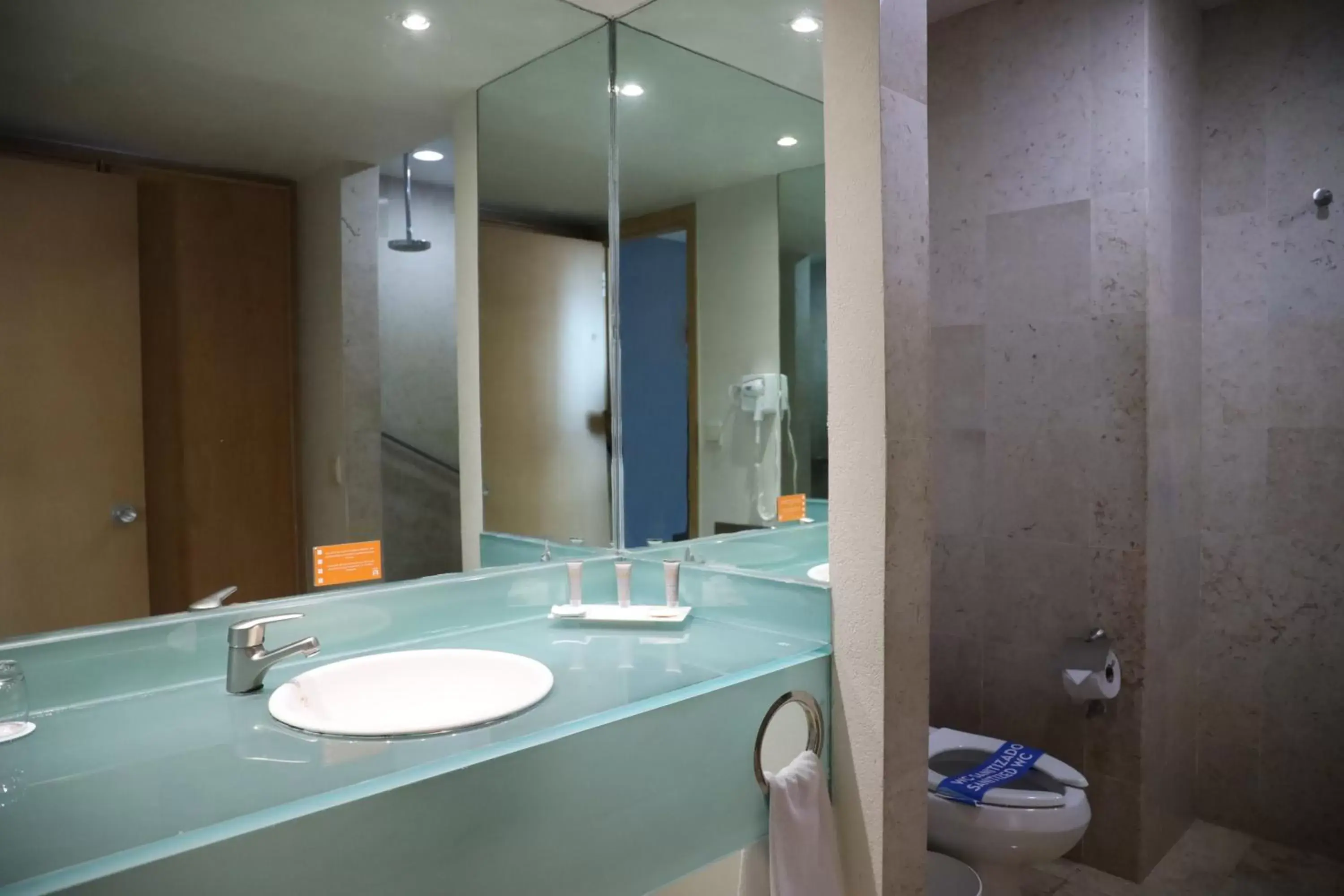 Deluxe Superior Two Beds in Real Inn Nuevo Laredo Deluxe Superior Two Beds in Real Inn Nuevo Laredo