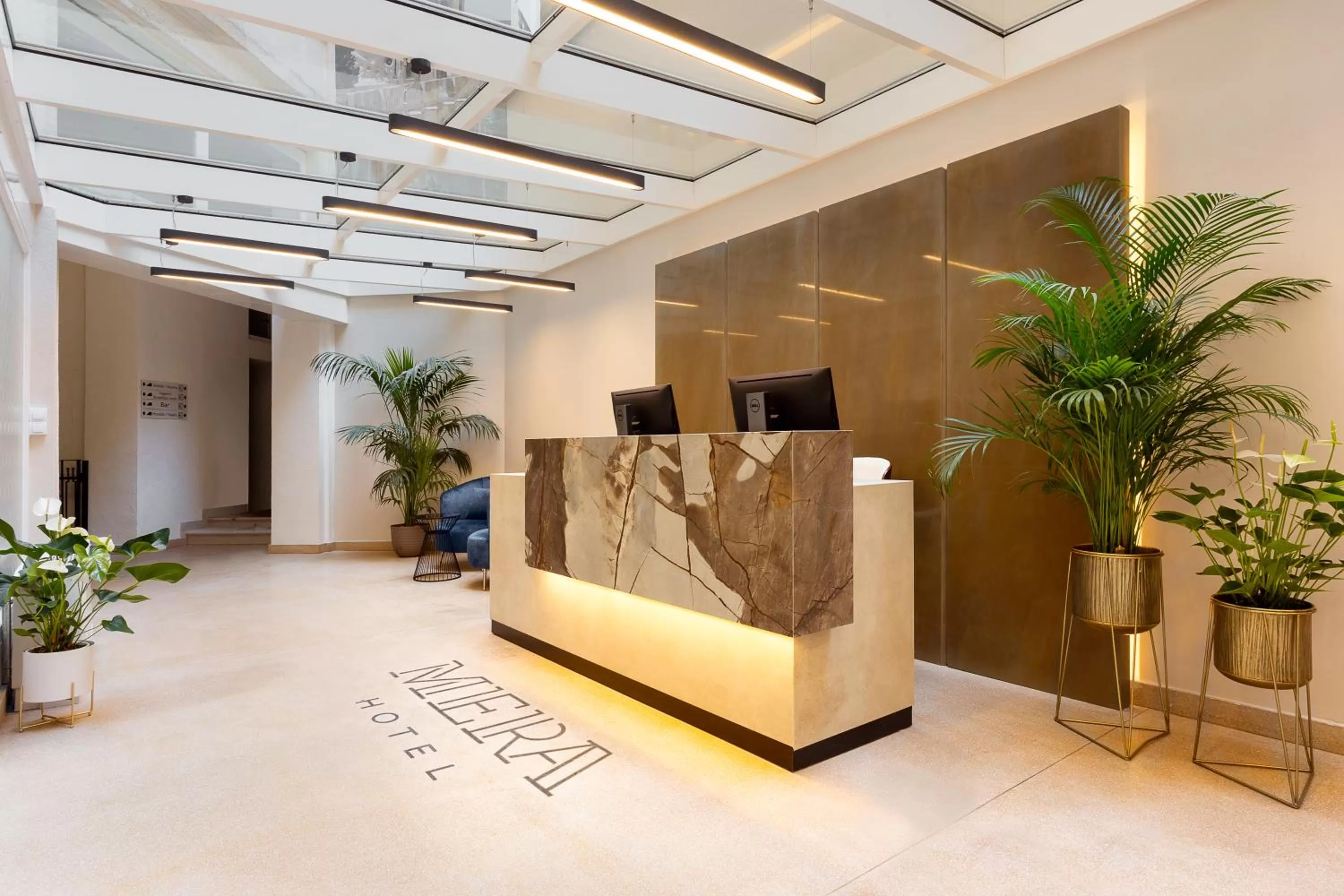 Lobby or reception in Mera Hotel