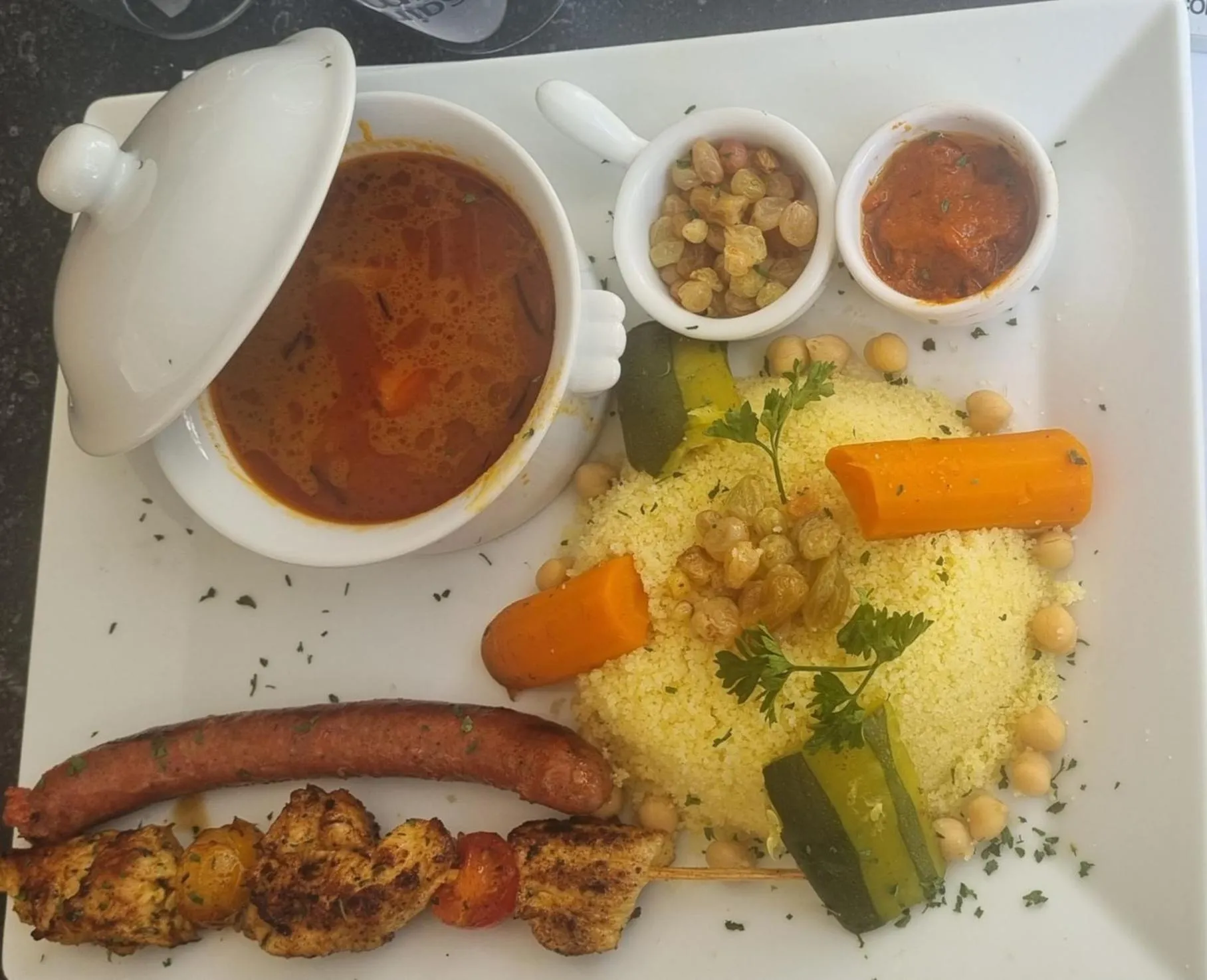 Le Clémenceau Hôtel et Appart'hôtel & Restaurant "Gare Sncf" centre ville