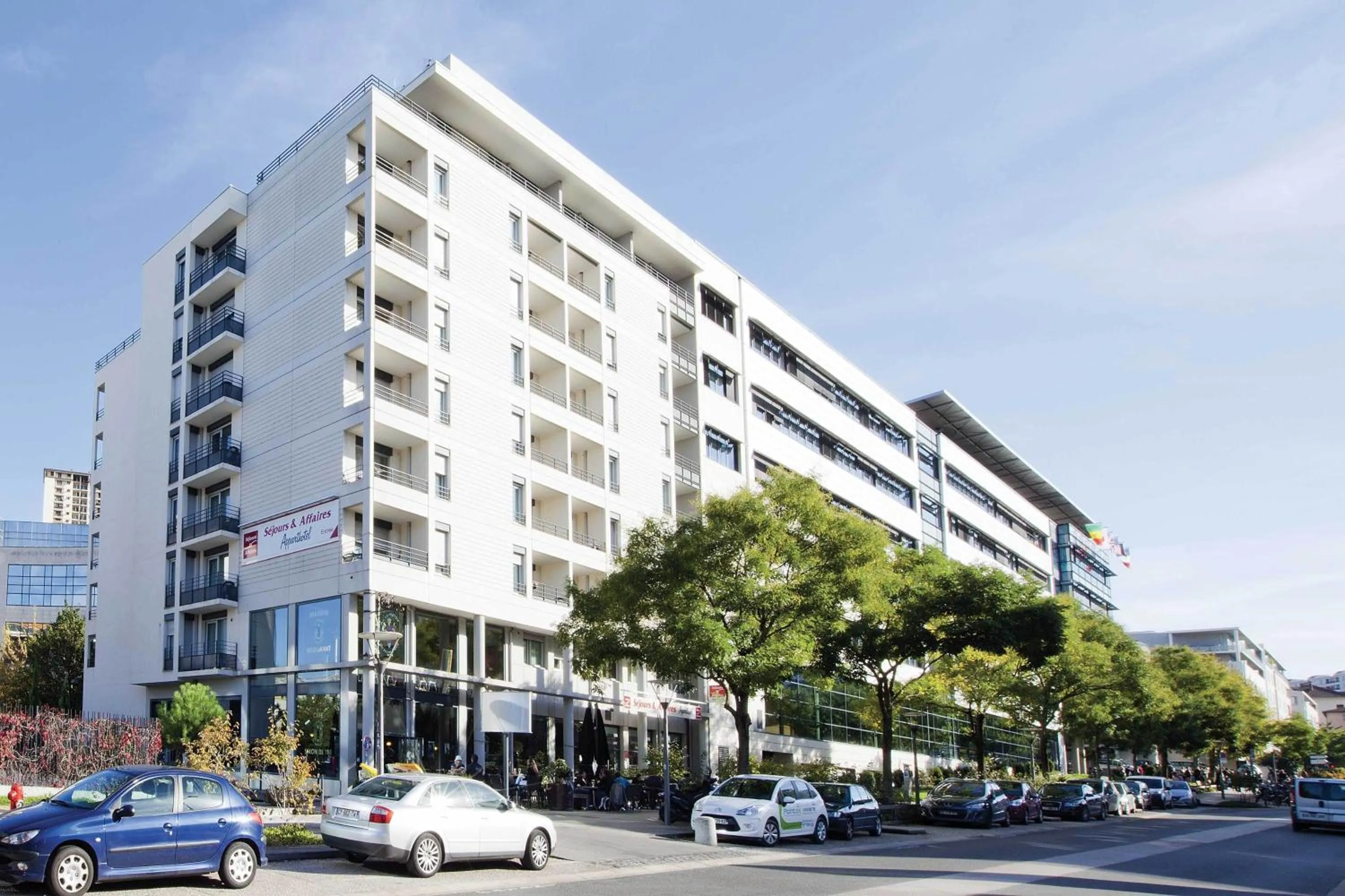 Facade/entrance in Séjours & Affaires Lyon Park Lane