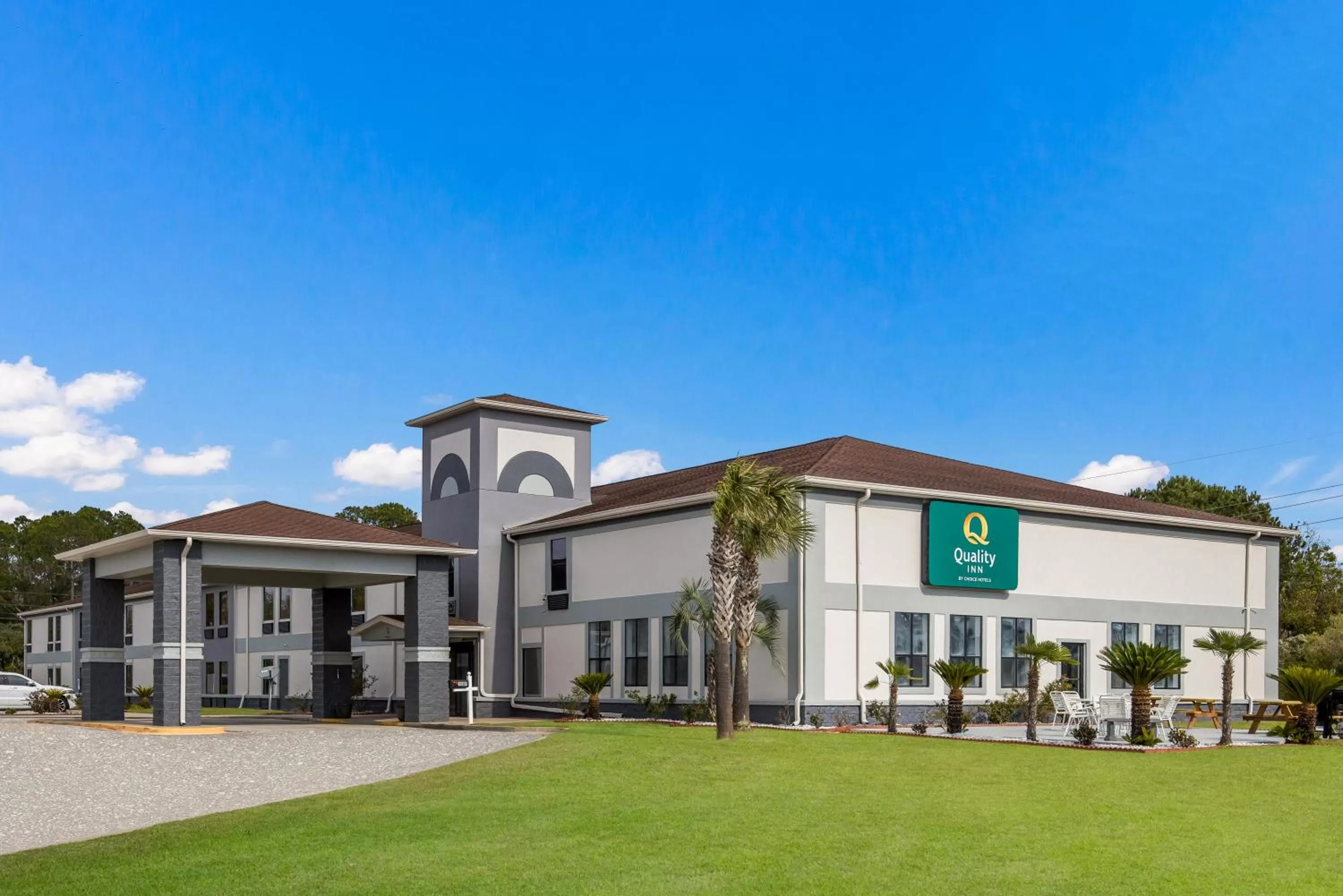 Property building in Quality Inn Moultrie