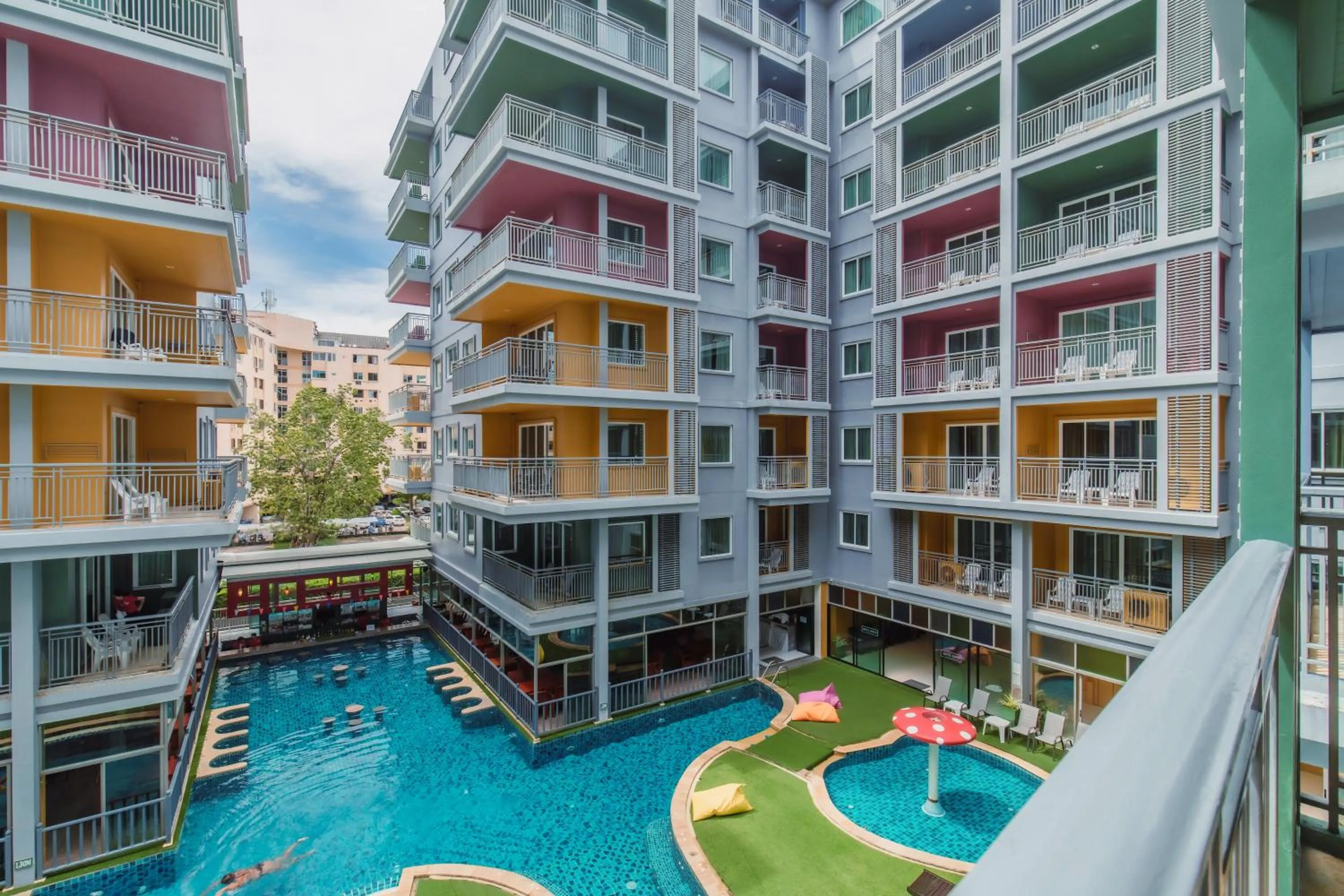 Property building in Elite Suites Patong