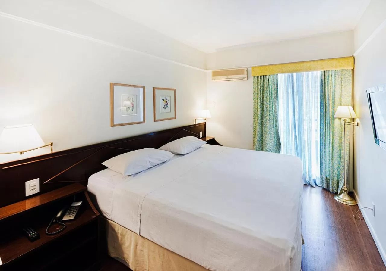 Bedroom, Bed in Hotel Nacional Inn Cambuí Campinas Residence