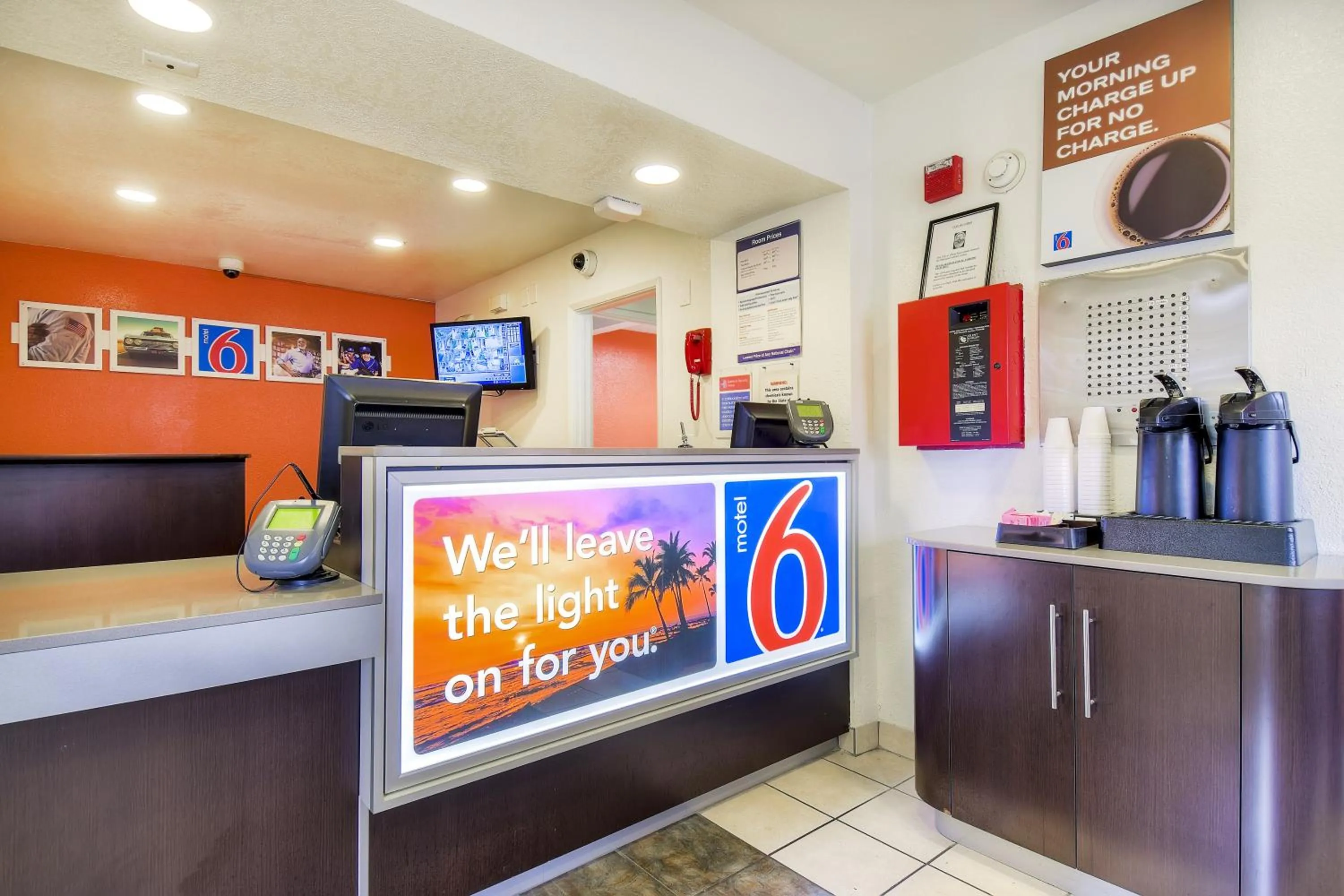 Lobby or reception in Motel 6-Chino, CA - Los Angeles Area