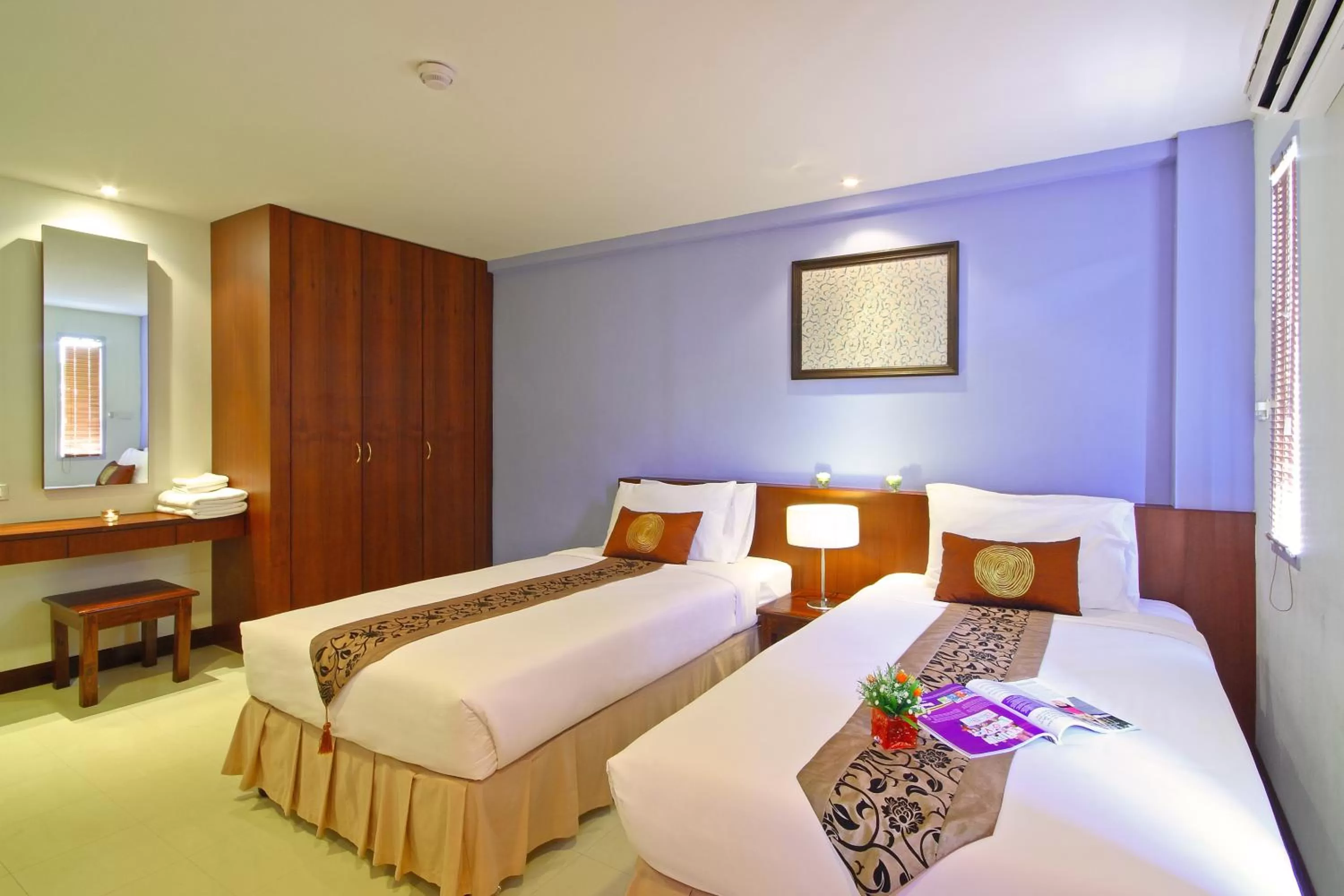 Bed in Floral Shire Suvarnabhumi Airport