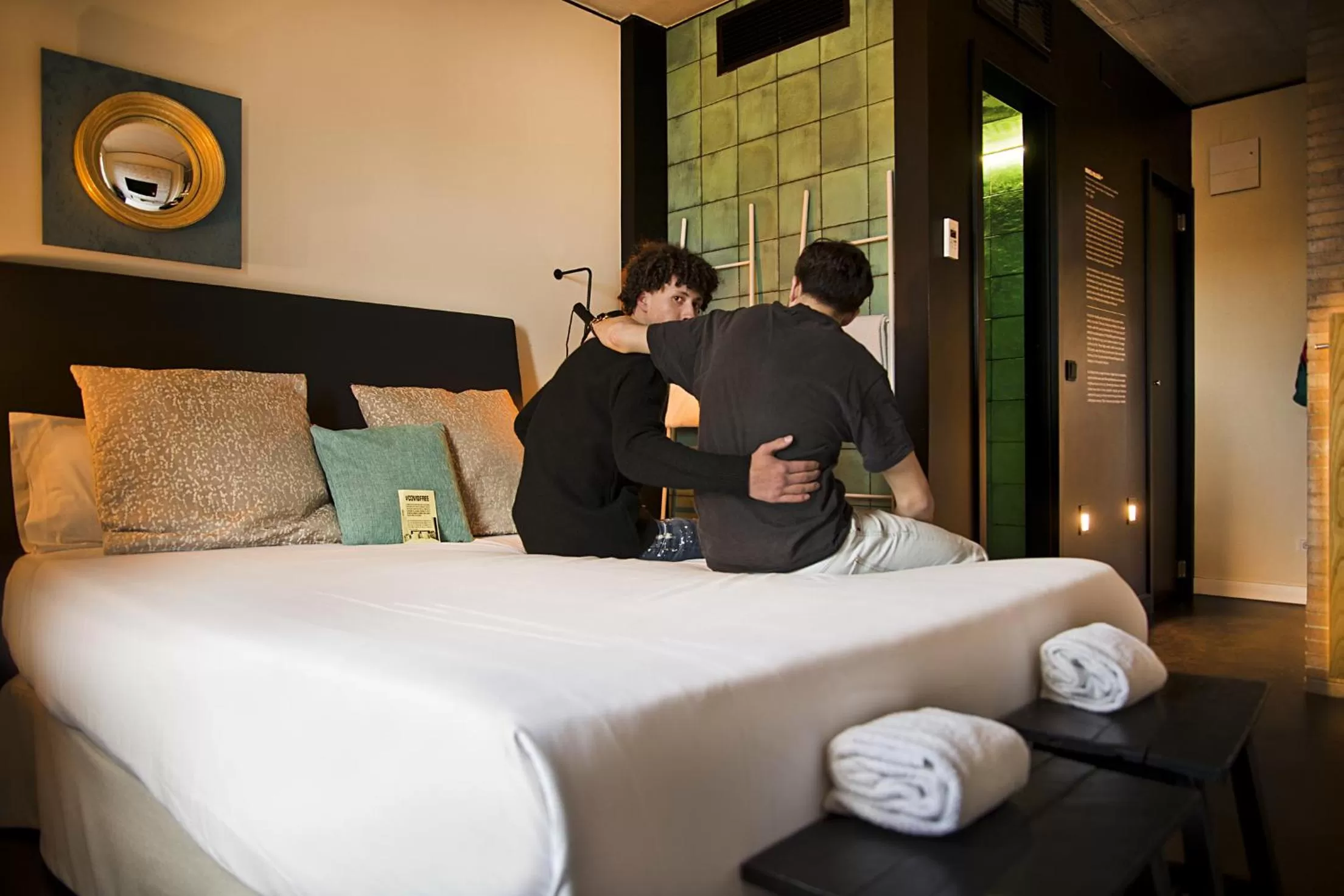 Toilet, Bed in Bastardo Hostel