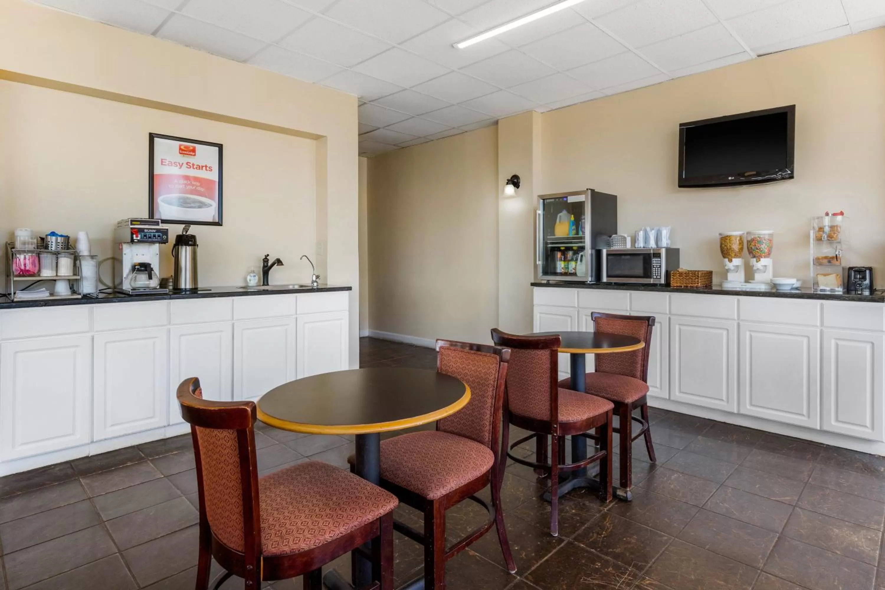 Dining area in Econo Lodge Gaffney