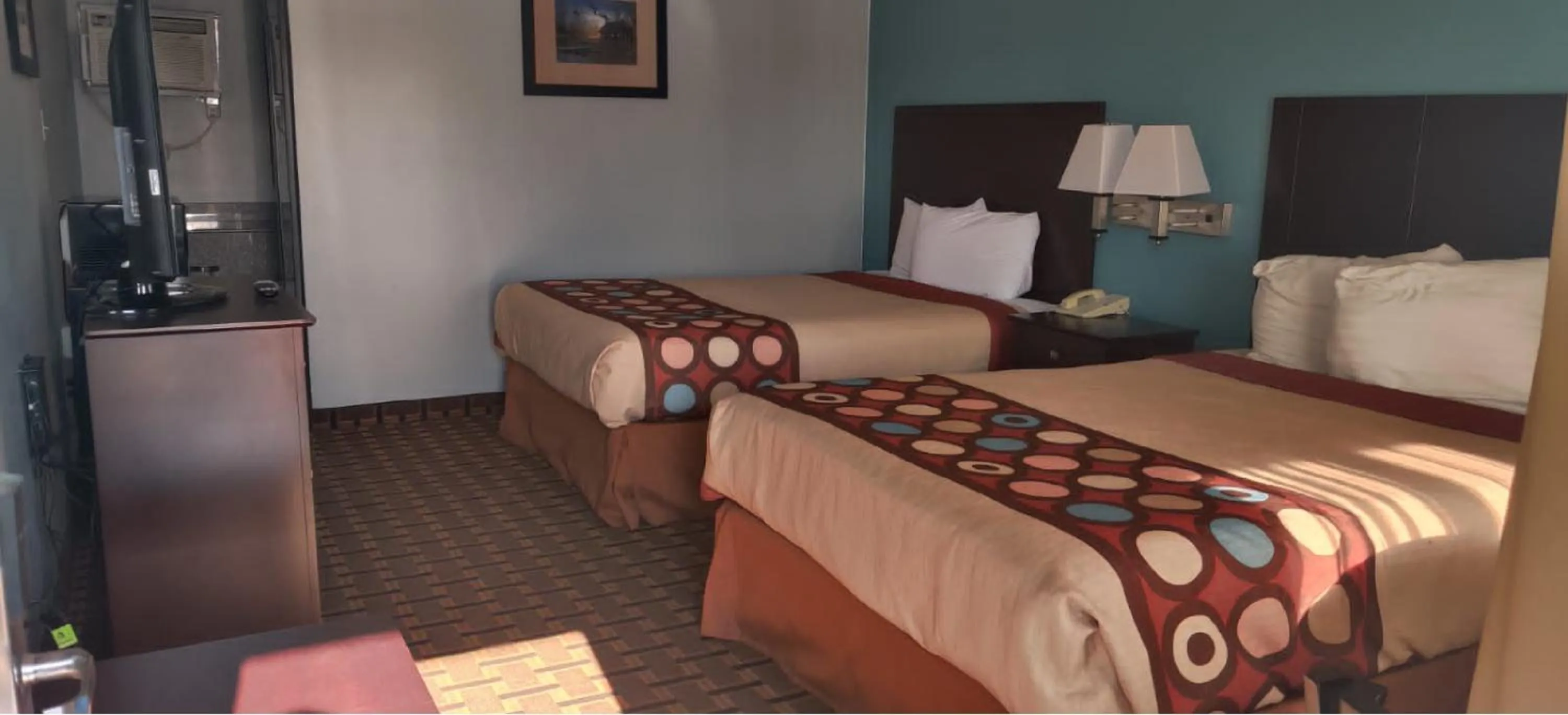 Bedroom, Bed in FairBridge Inn Express Stuttgart