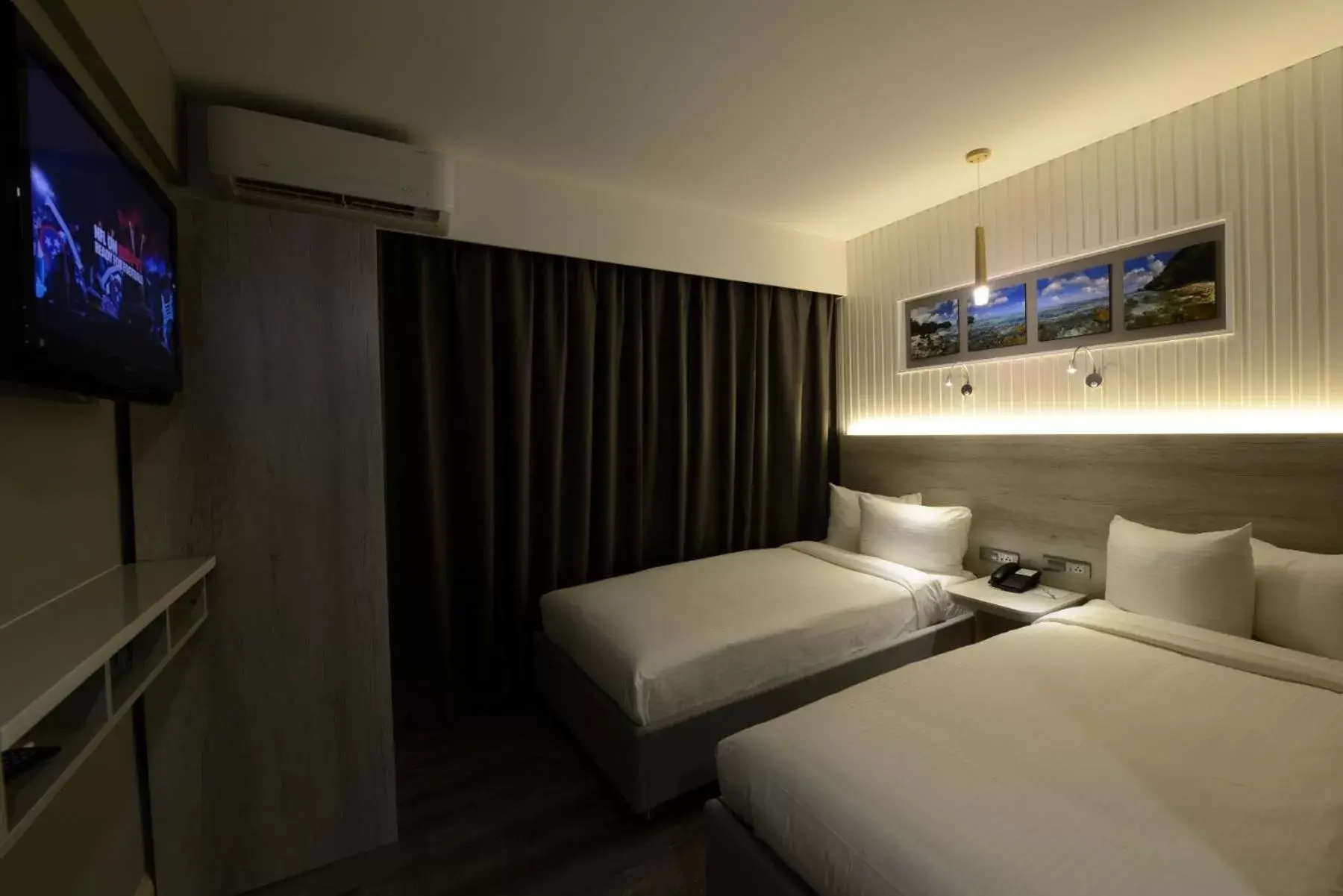 Superior Twin Room in Wyndham Garden Guam Superior Twin Room in Wyndham Garden Guam