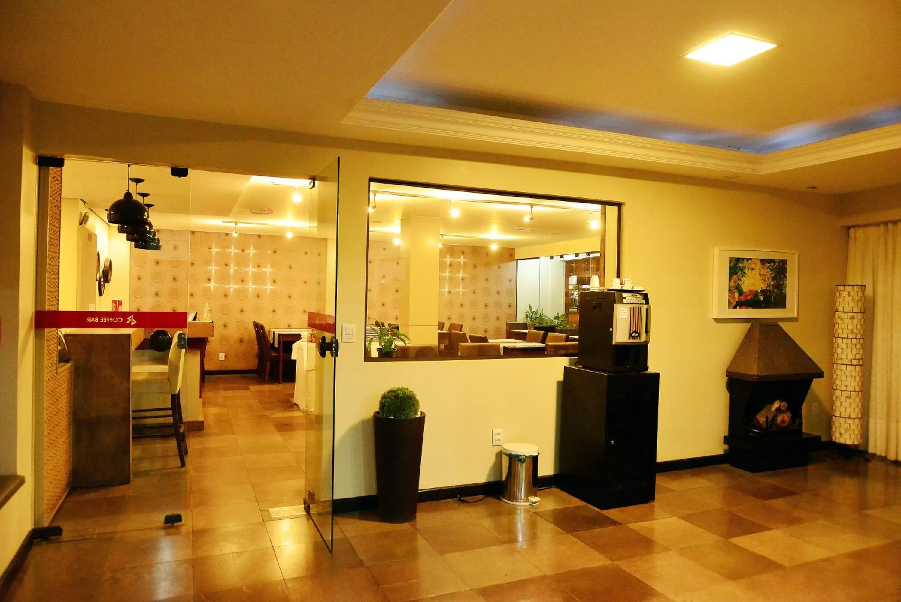 Night in De Rose Palace Hotel