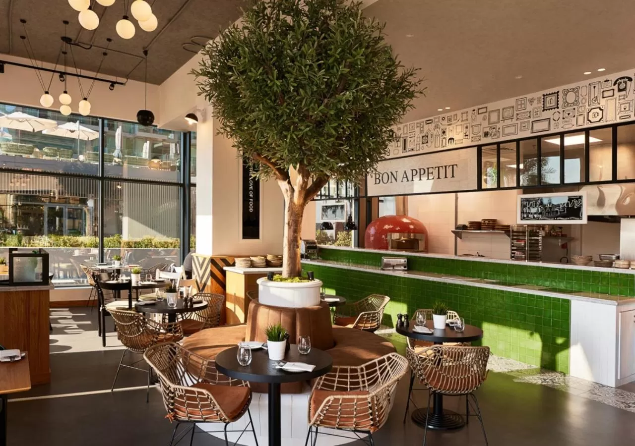 Restaurant/places to eat in voco Dubai The Palm by IHG