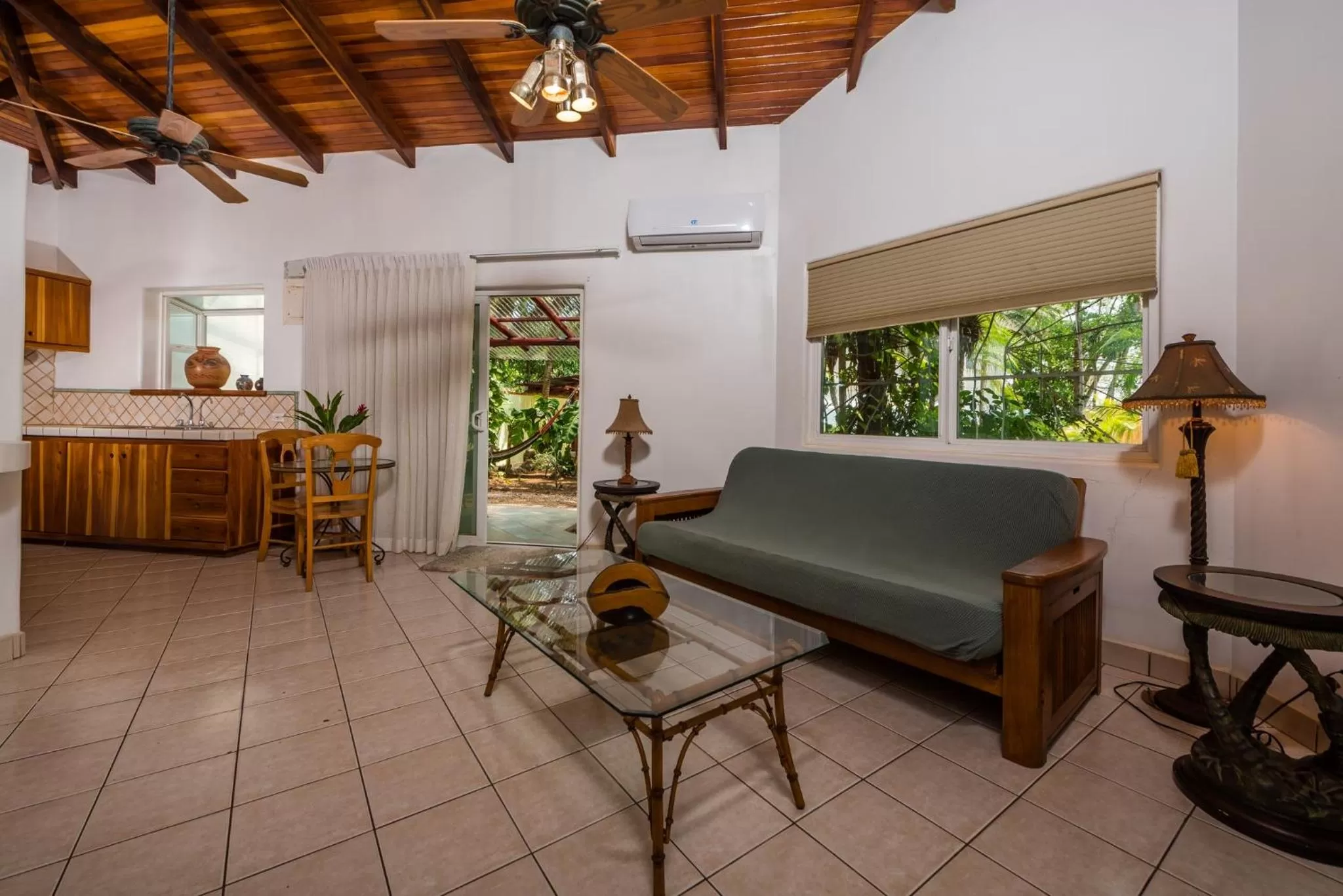 Living room, Seating Area in Corona del Mar