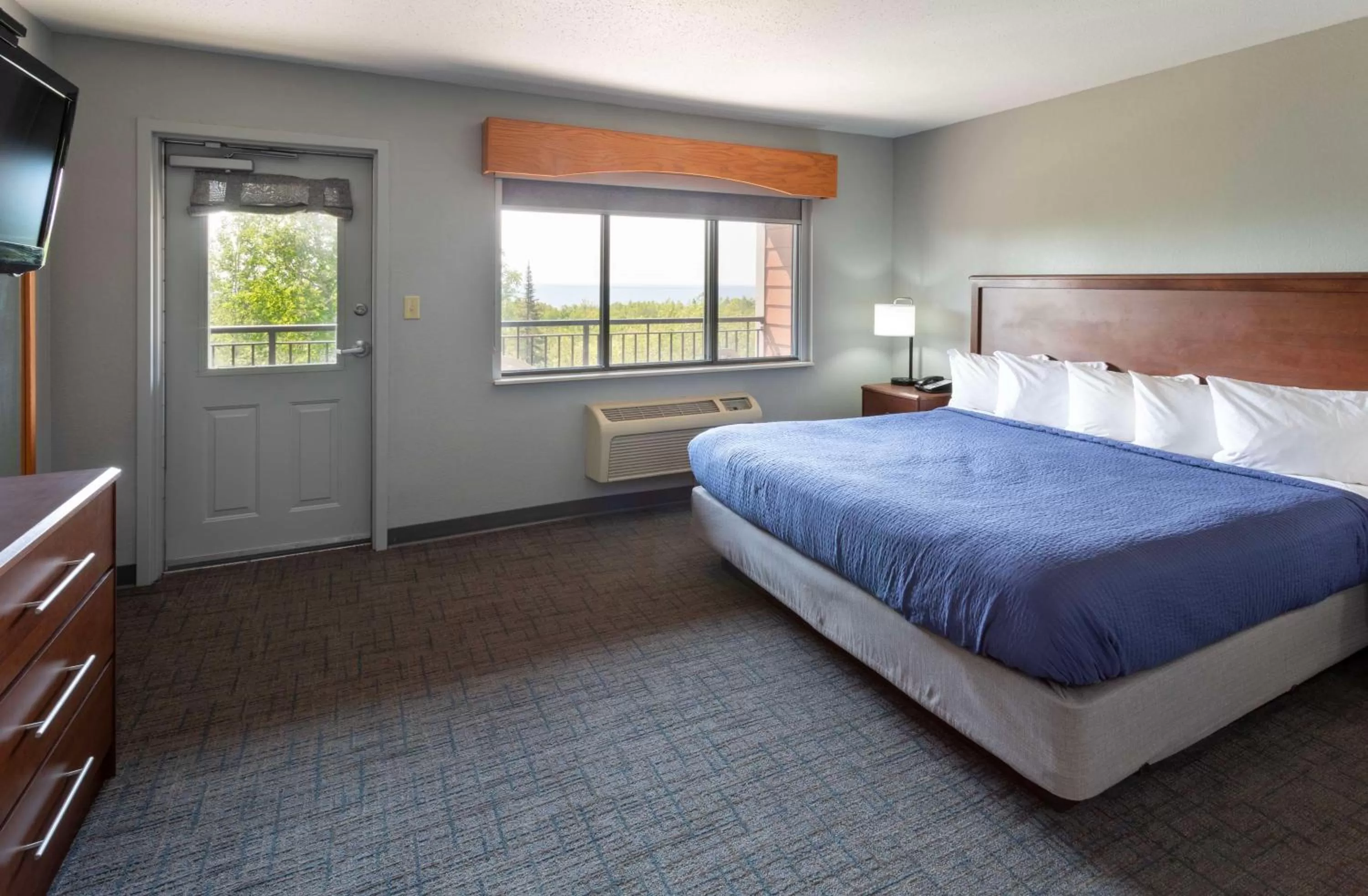 Photo of the whole room, Bed in Black Beach Inn by GrandStay