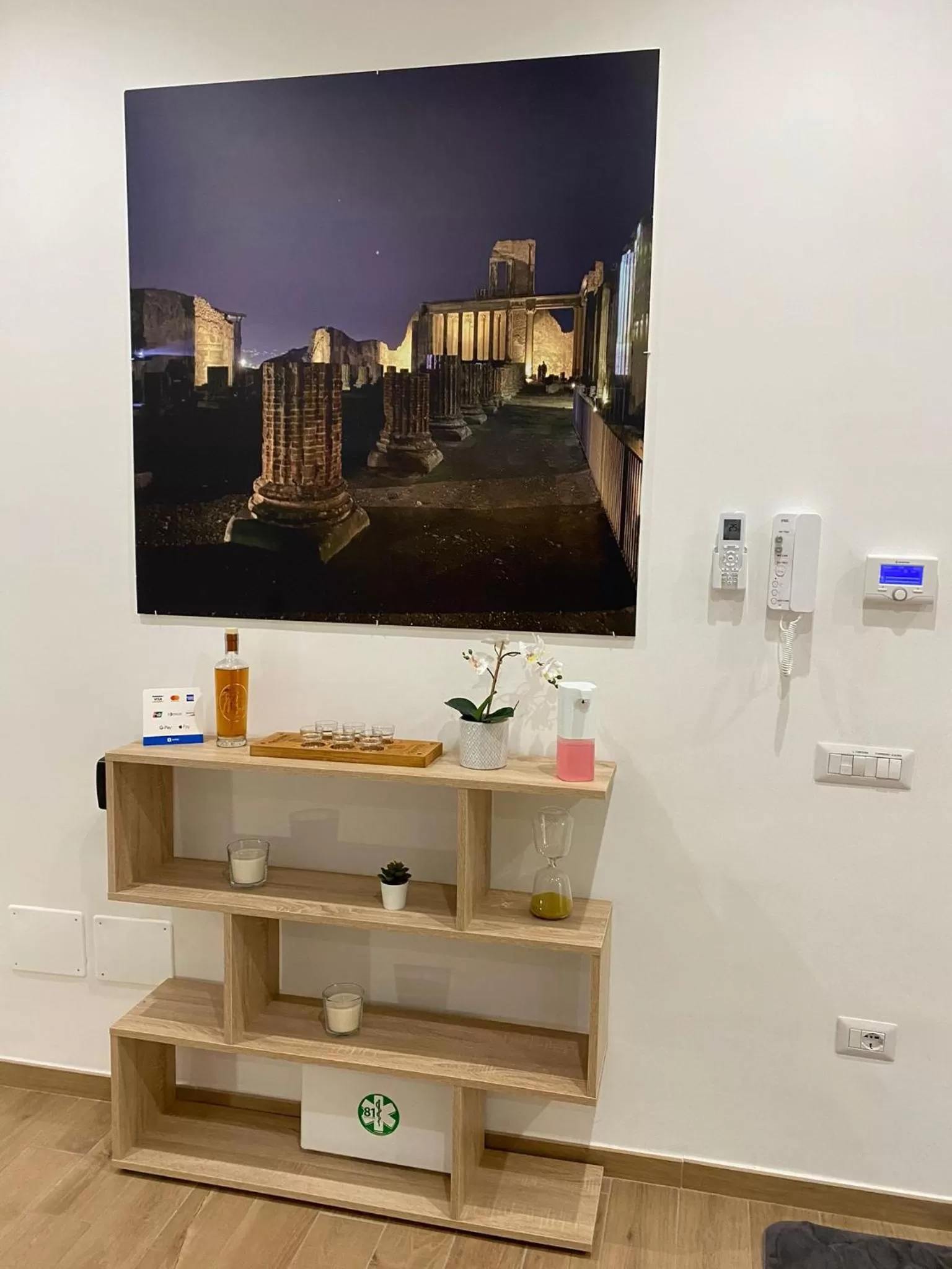 Communal lounge/ TV room in Villa Manto Bed and Breakfast - Torre Annunziata Pompei