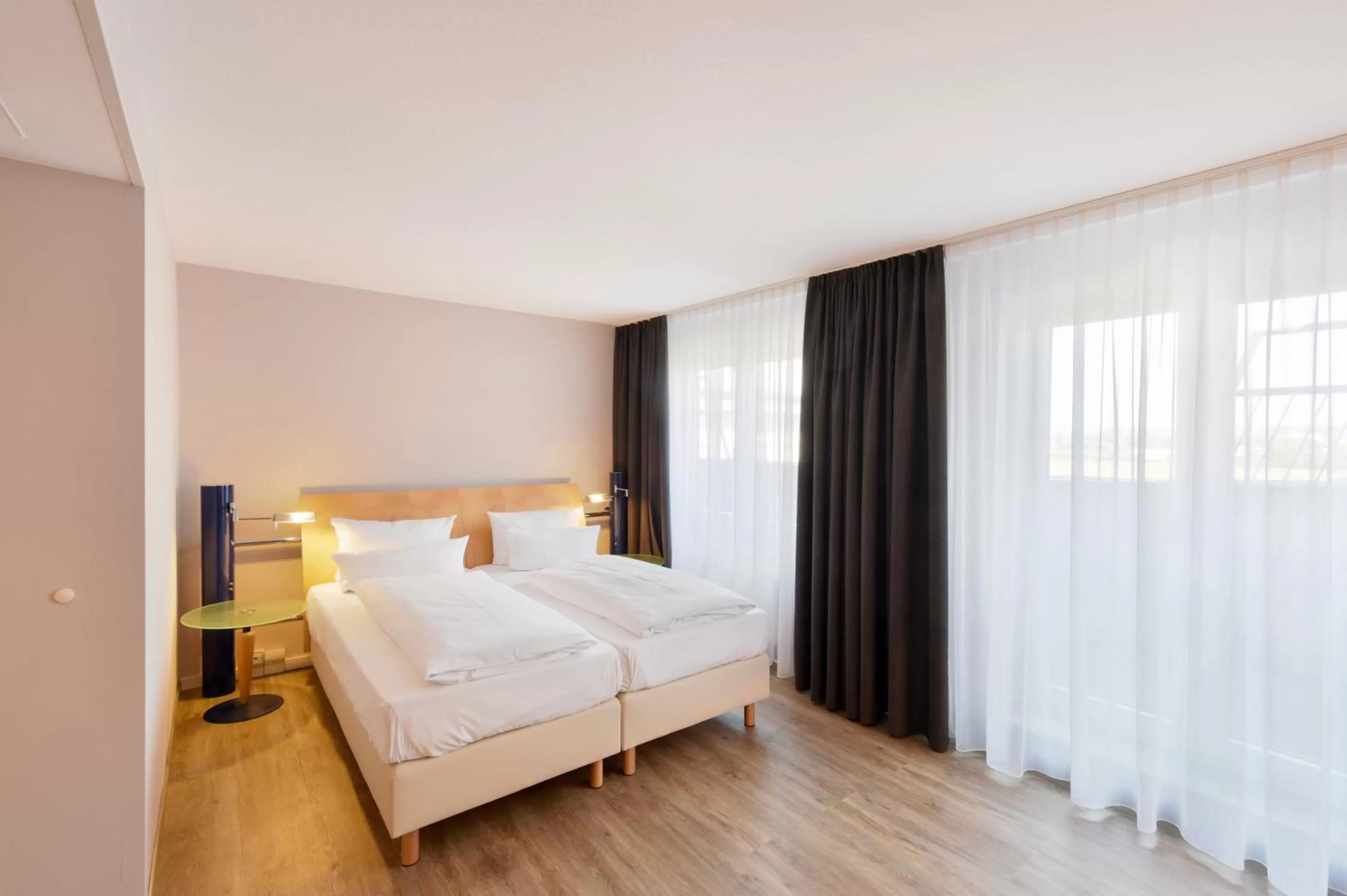 Photo of the whole room, Bed in Amedia Dresden Elbpromenade, Trademark Collection by Wyndham