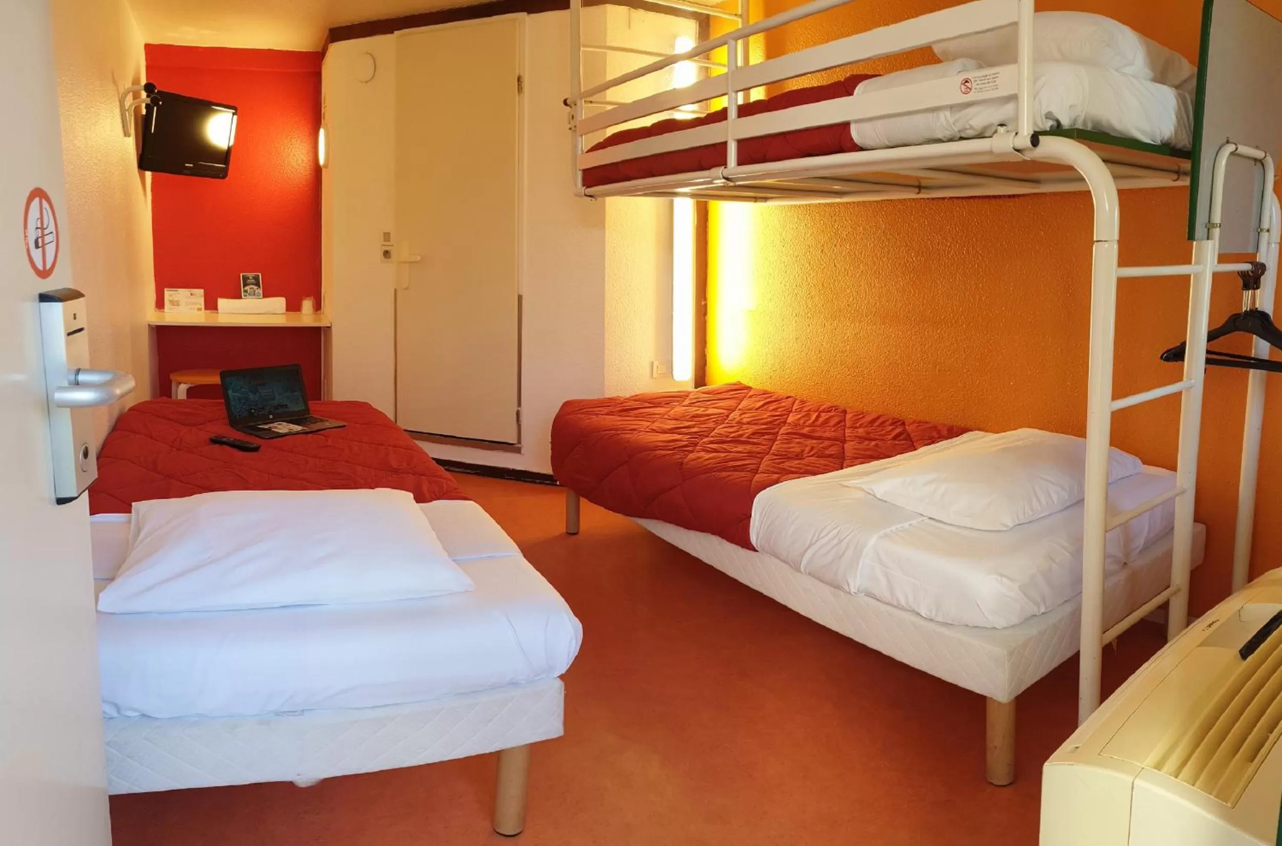 Photo of the whole room, Bed in Premiere Classe Nancy Est Essey