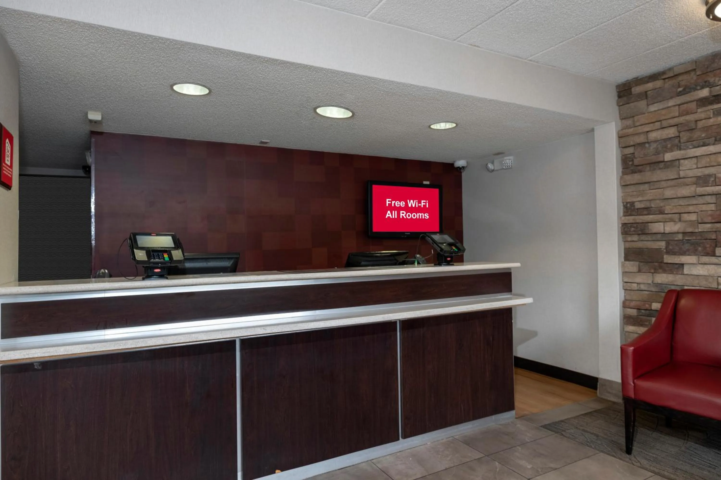 Lobby or reception in Red Roof Inn Washington DC-Lanham