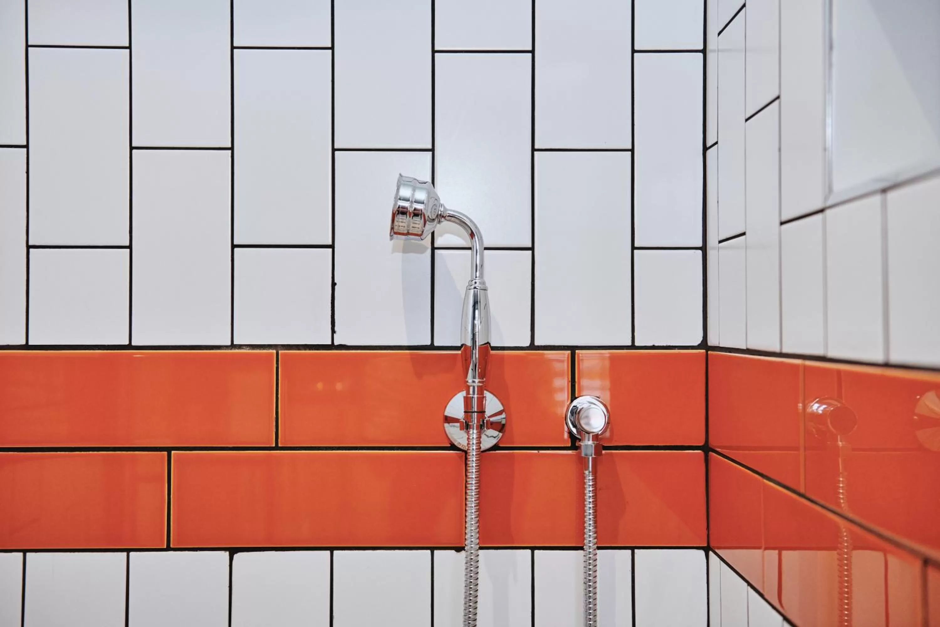 Shower in Kings Arms - Egham-Windsor