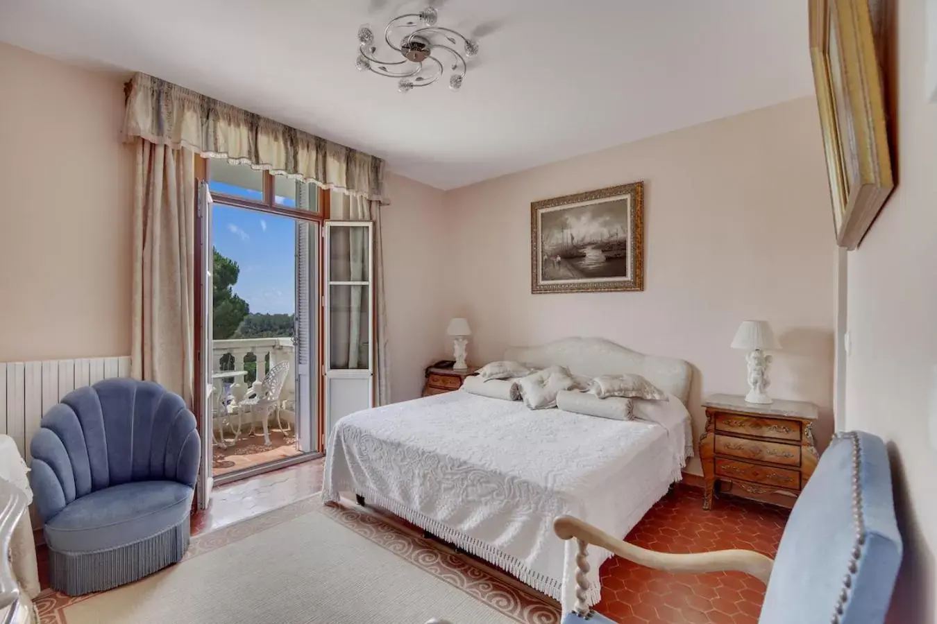 Standard Suite (3 Adults) with Balcony and Sea View in Le Château de Mei Lese Standard Suite (3 Adults) with Balcony and Sea View in Le Château de Mei Lese