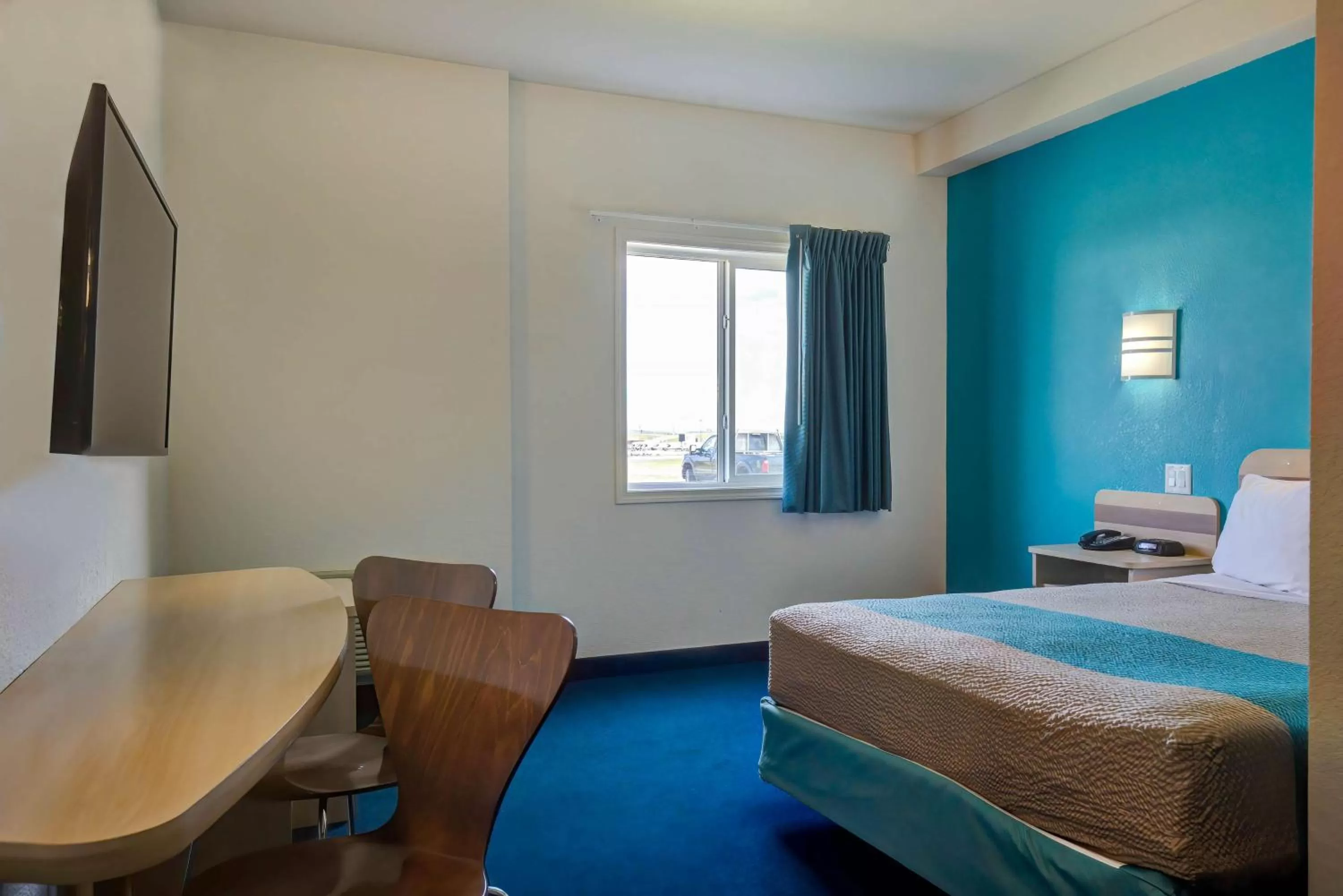 Bedroom, Bed in Motel 6-Grande Prairie, AB