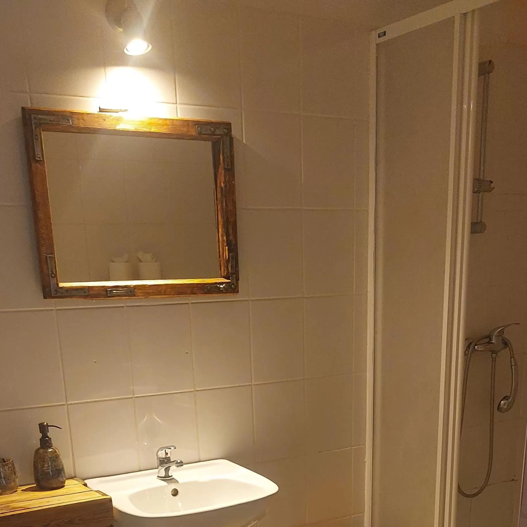 Shower in Dom na Mazurach Pilec