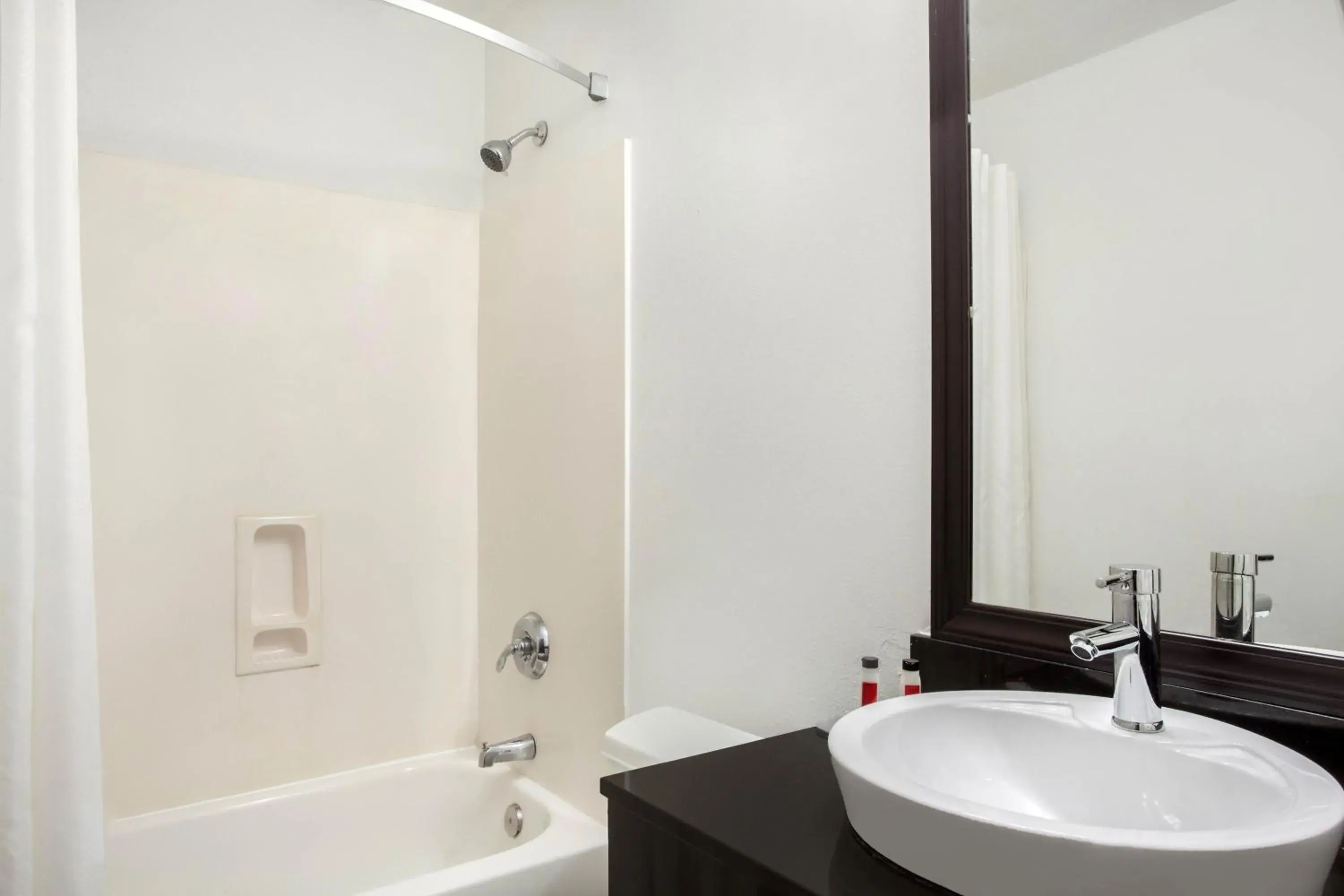 Studio Suite with Two Queen Beds - Non-Smoking in Super 8 by Wyndham Pensacola Studio Suite with Two Queen Beds - Non-Smoking in Super 8 by Wyndham Pensacola