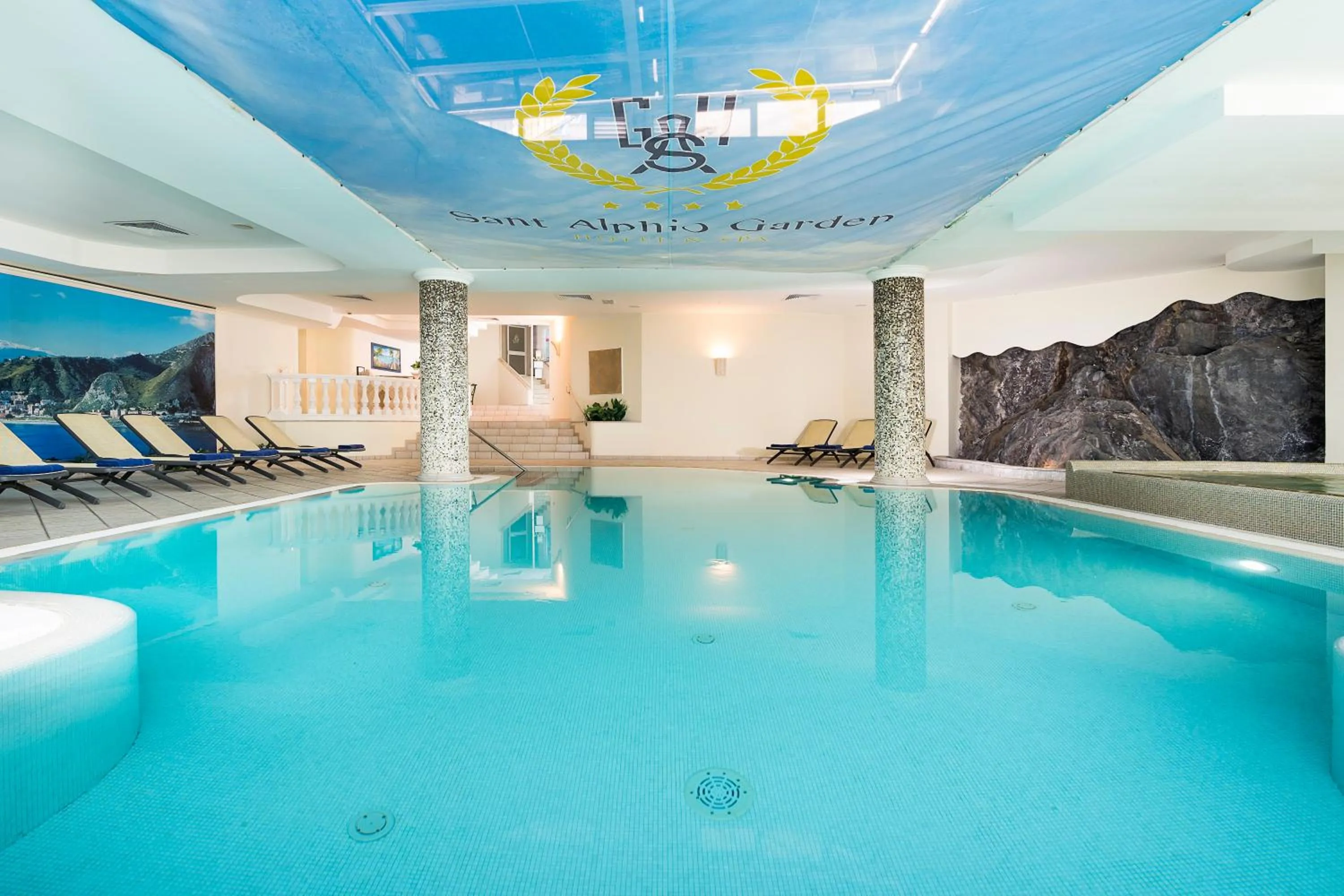 Swimming pool in Sant Alphio Garden Hotel & SPA