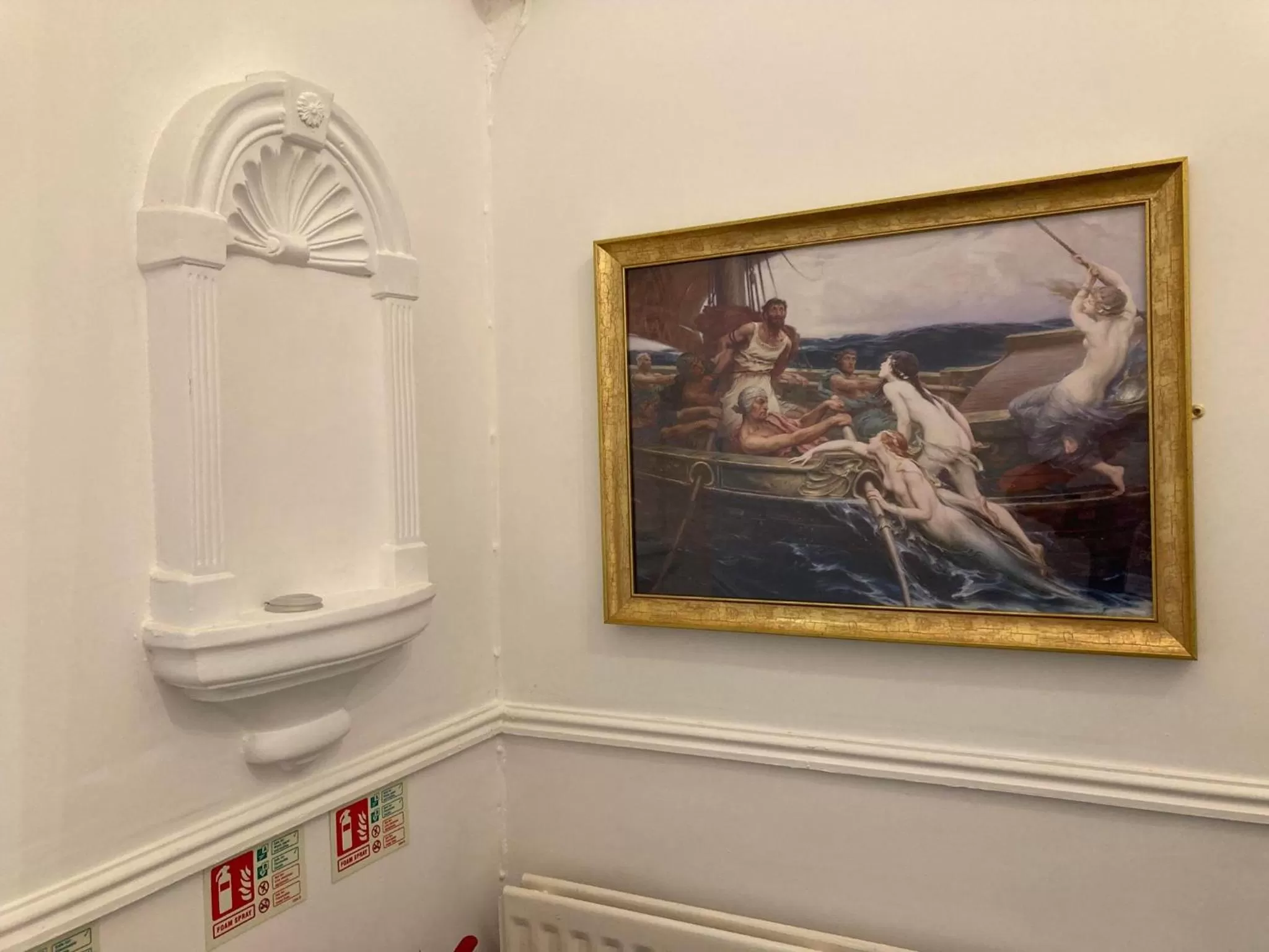 Decorative detail in The New Apollo Hotel