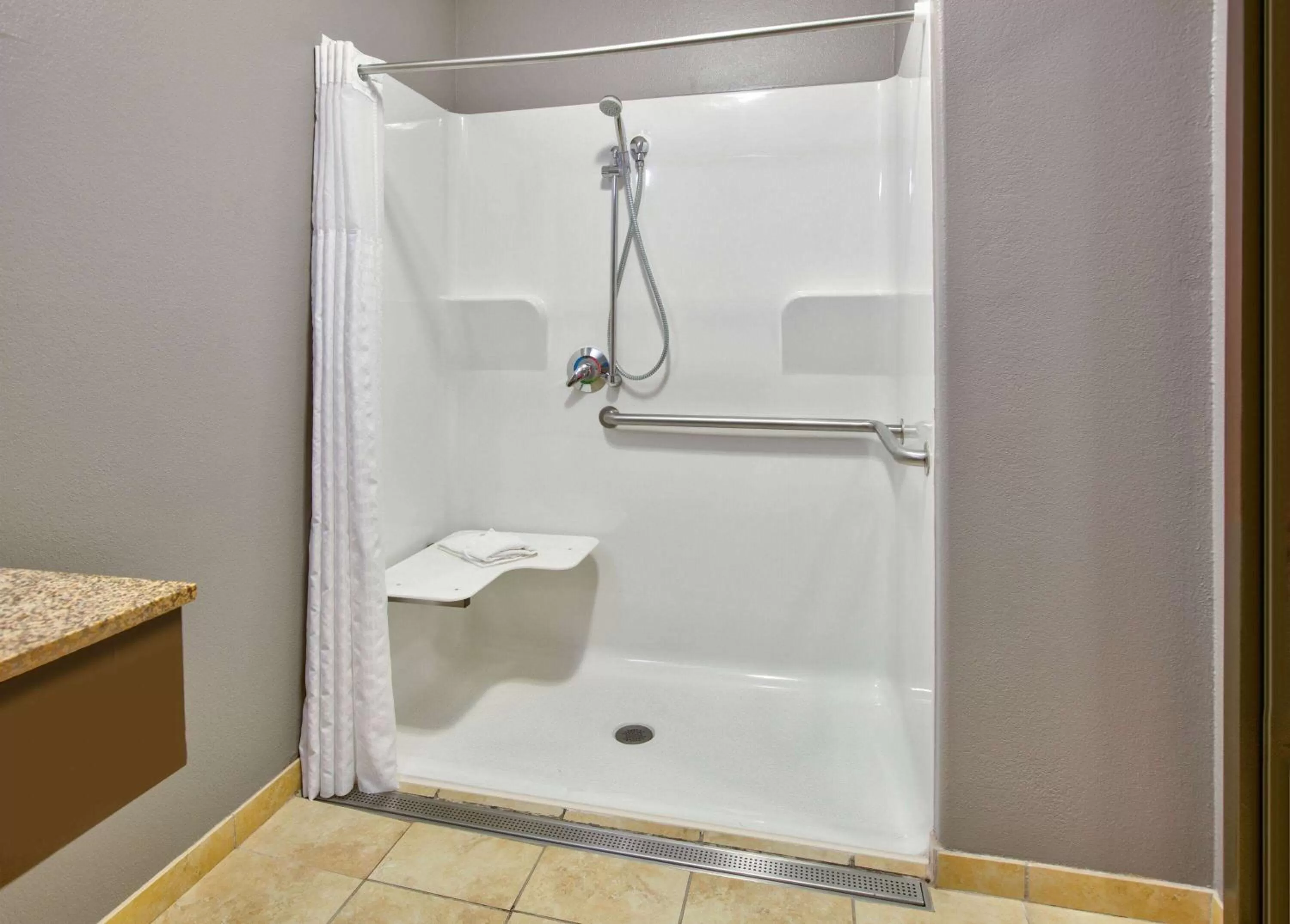Shower in La Quinta by Wyndham Little Rock - Bryant