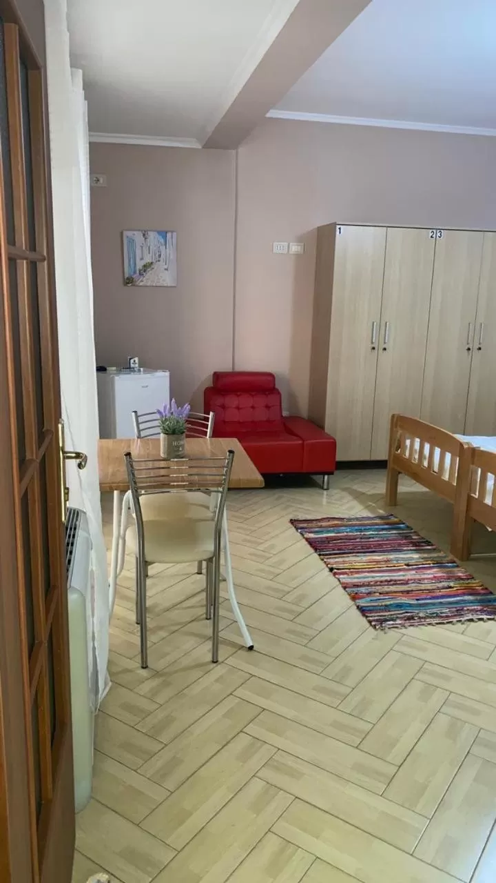 Hotel Durres Vila 53