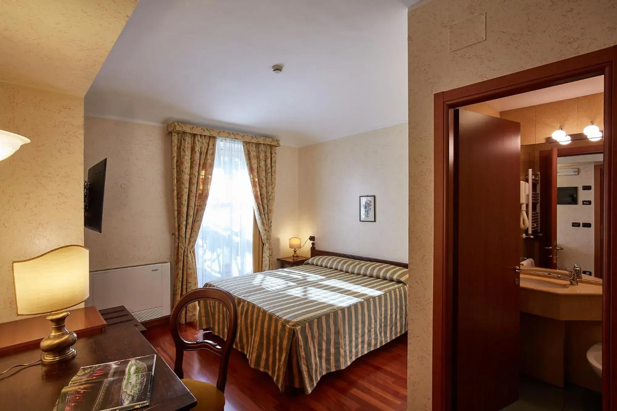 Single Room in Liberty Hotel Single Room in Liberty Hotel