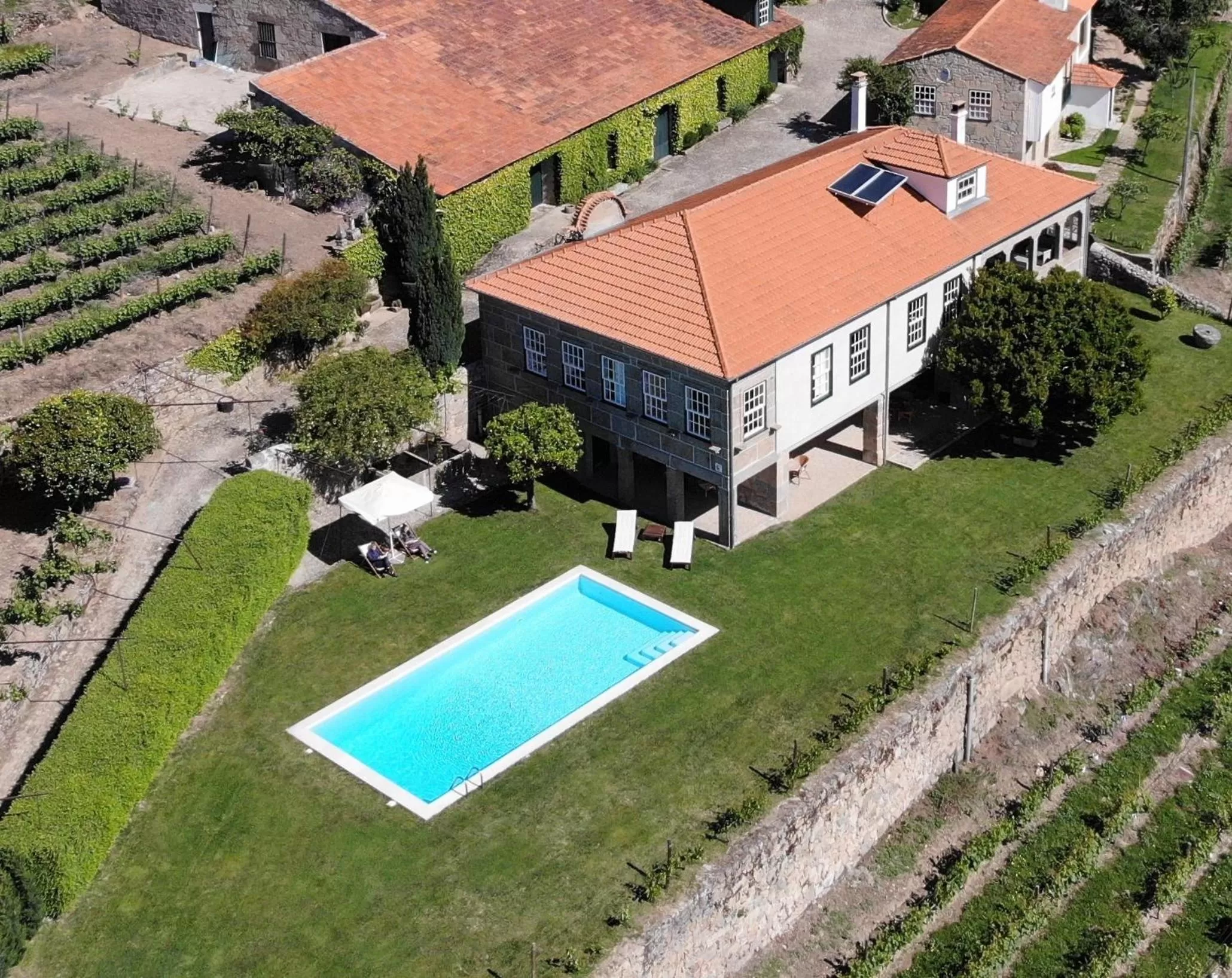Quinta da Portela - Casa Visconde Arneiros - by RowdHouses