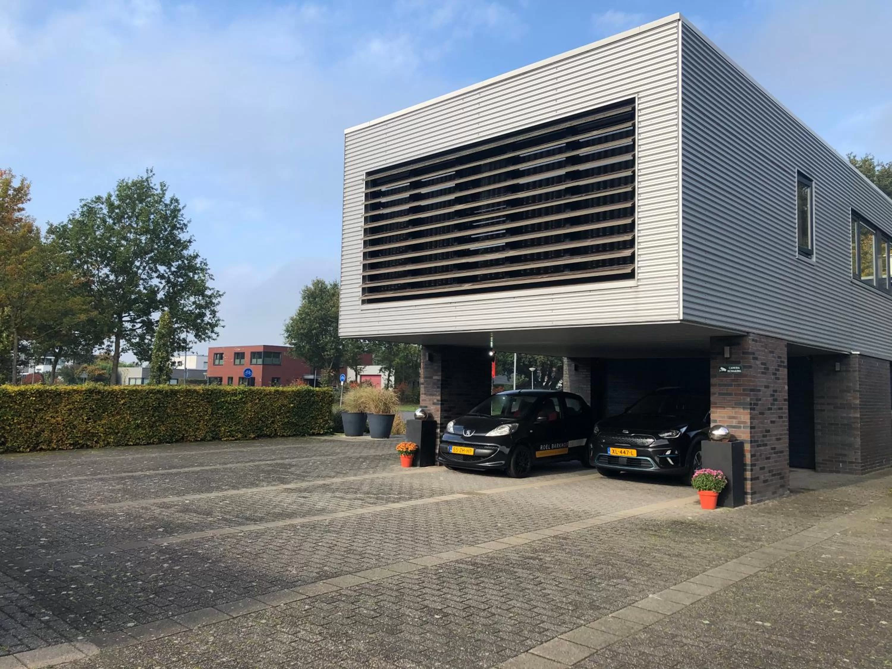 Property Building in BEDbijPET