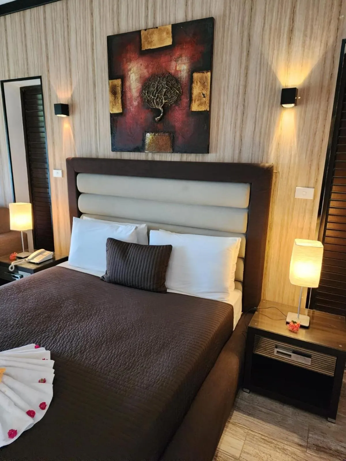 Bed in The Crow's Nest Resort Fiji