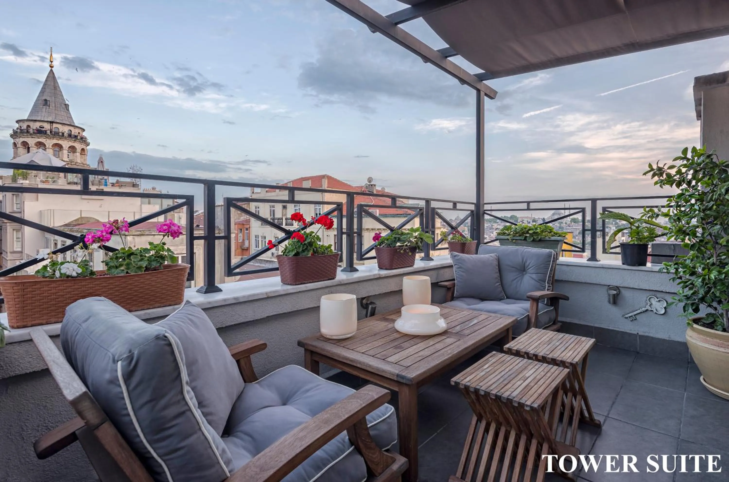 Balcony/Terrace in Louis Appartements Galata