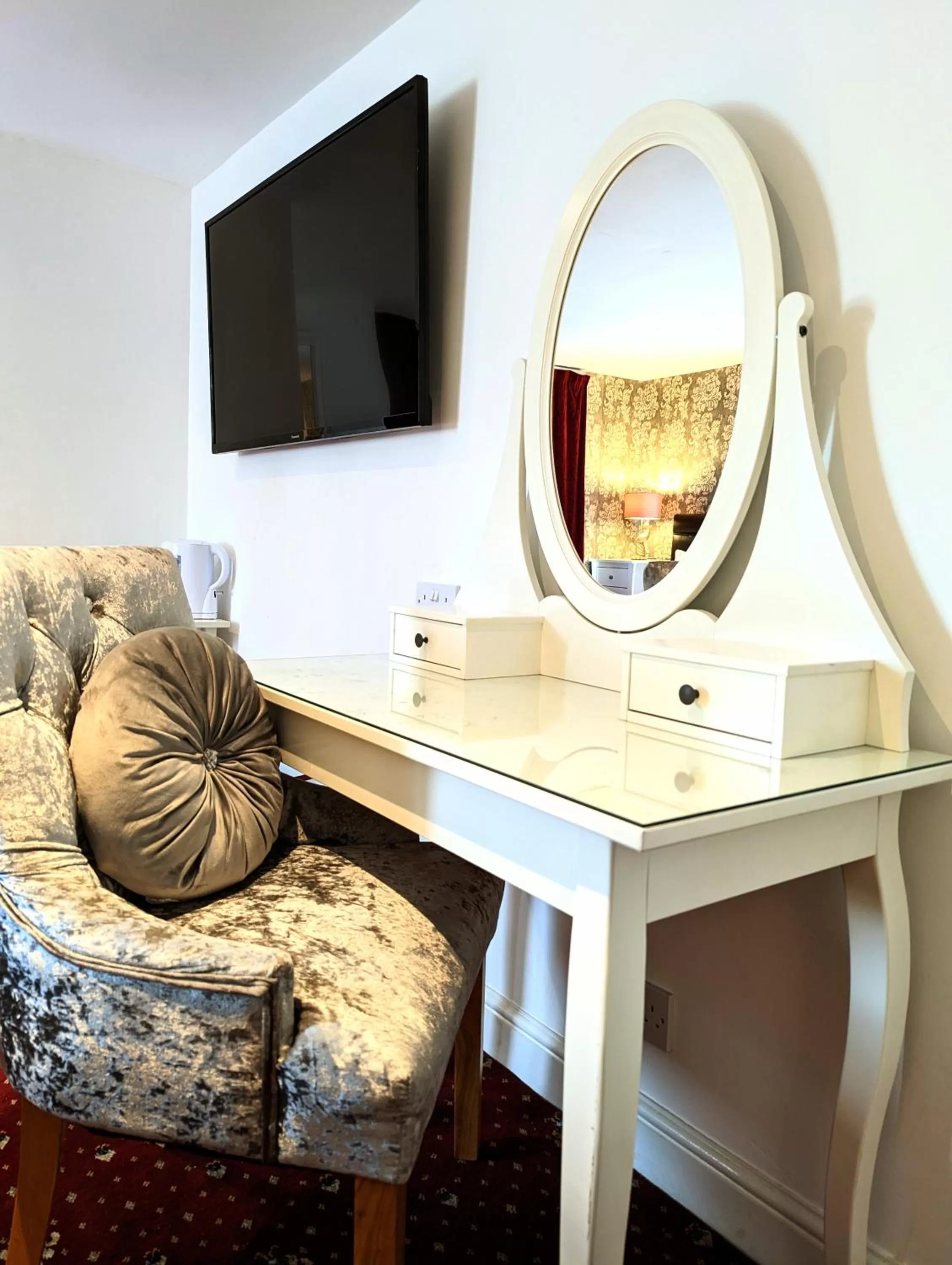 hair dresser in Brookside Hotel & Restaurant ,Suitable for Solo Travelers Couples Educational Groups & Families welcome