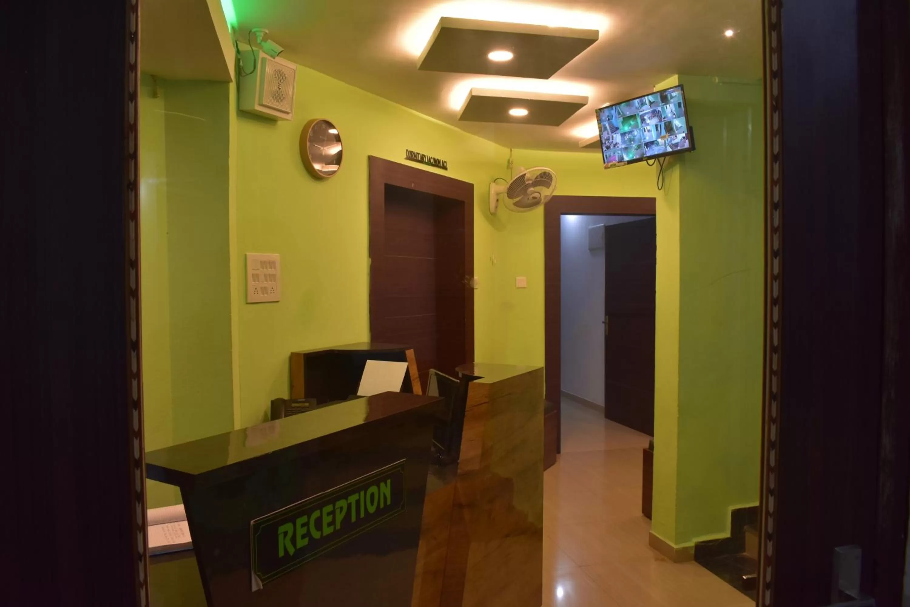 Lobby or reception in HOTEL PURI GREENS