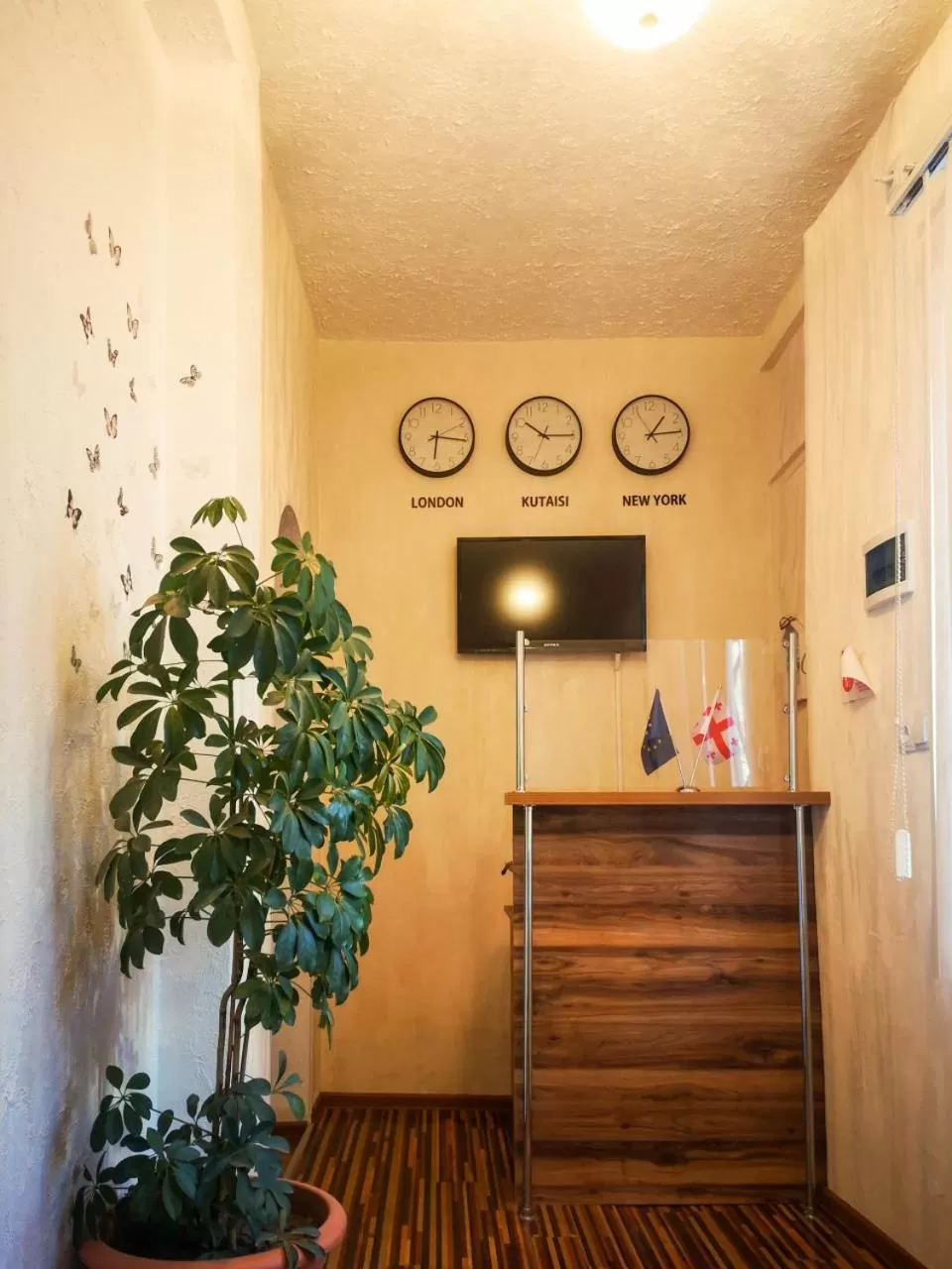 Lobby/Reception in 1870 Hotel