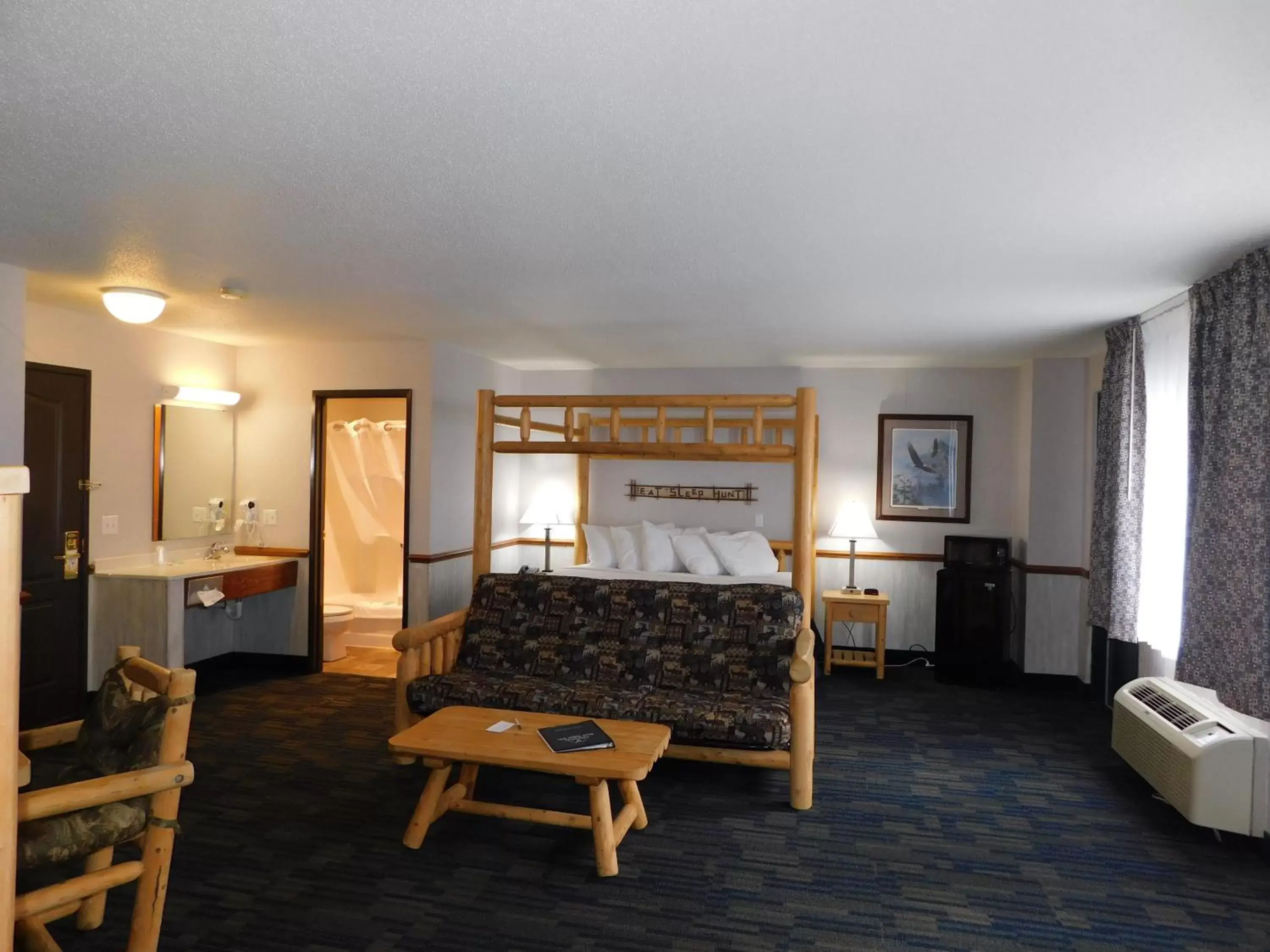 King Room with Spa Bath in Northwoods Best Inn - Chetek King Room with Spa Bath in Northwoods Best Inn - Chetek